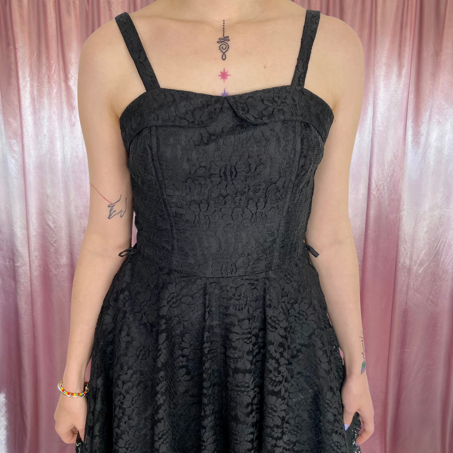 1980s does 50s lace prom dress, by C&A, size 8