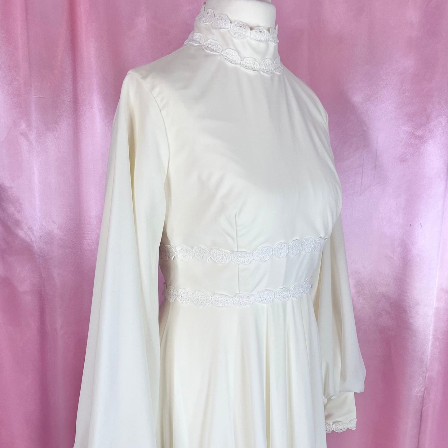 1970s Cream wedding dress, unbranded, size 6