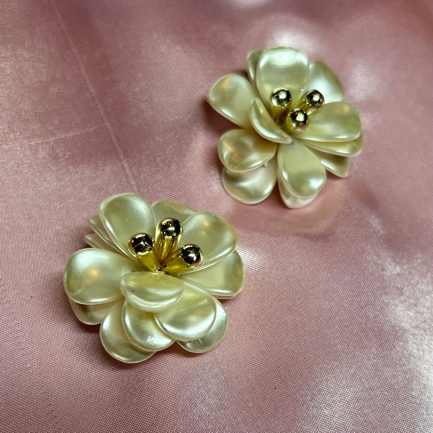 1950s Pearl effect flower earrings