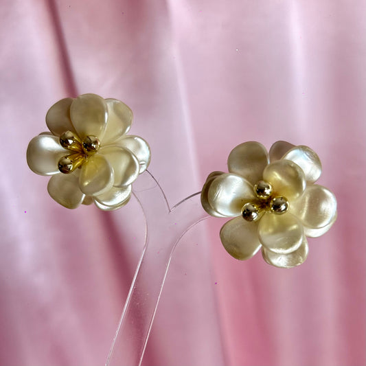 1950s Pearl effect flower earrings