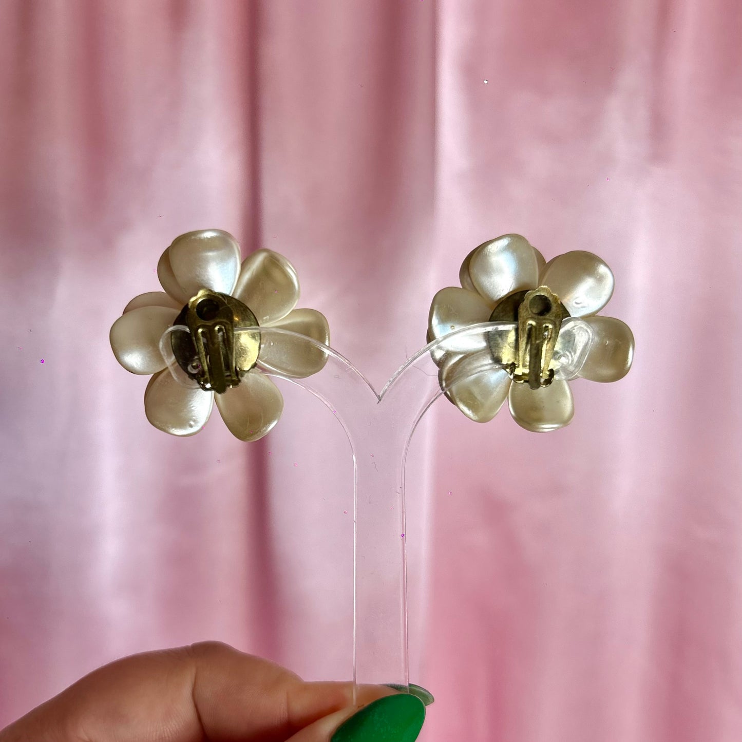 1950s Pearl effect flower earrings