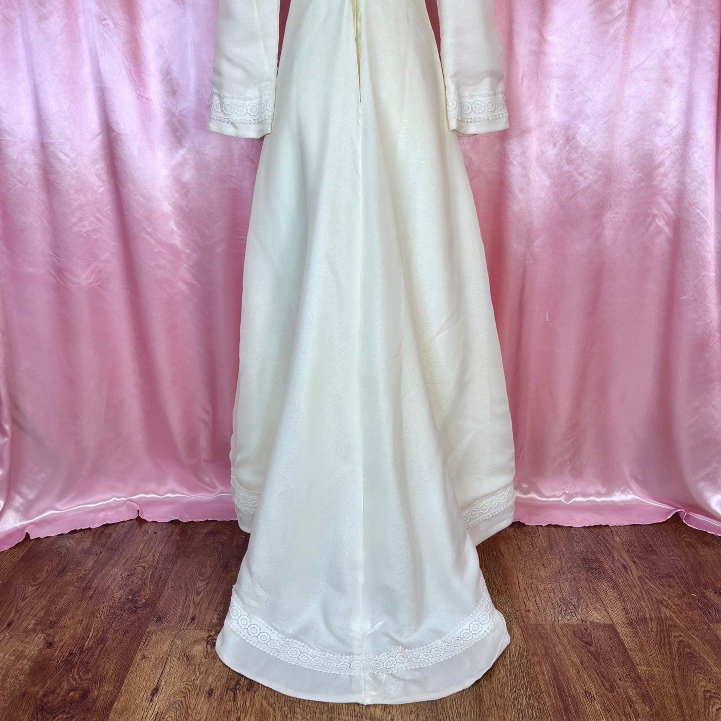 1960s Cream A-Line wedding dress, Unbranded, size 8