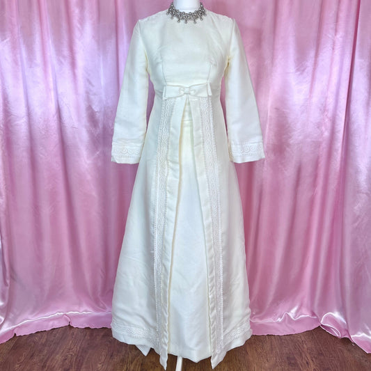 1960s Cream A-Line wedding dress, Unbranded, size 8