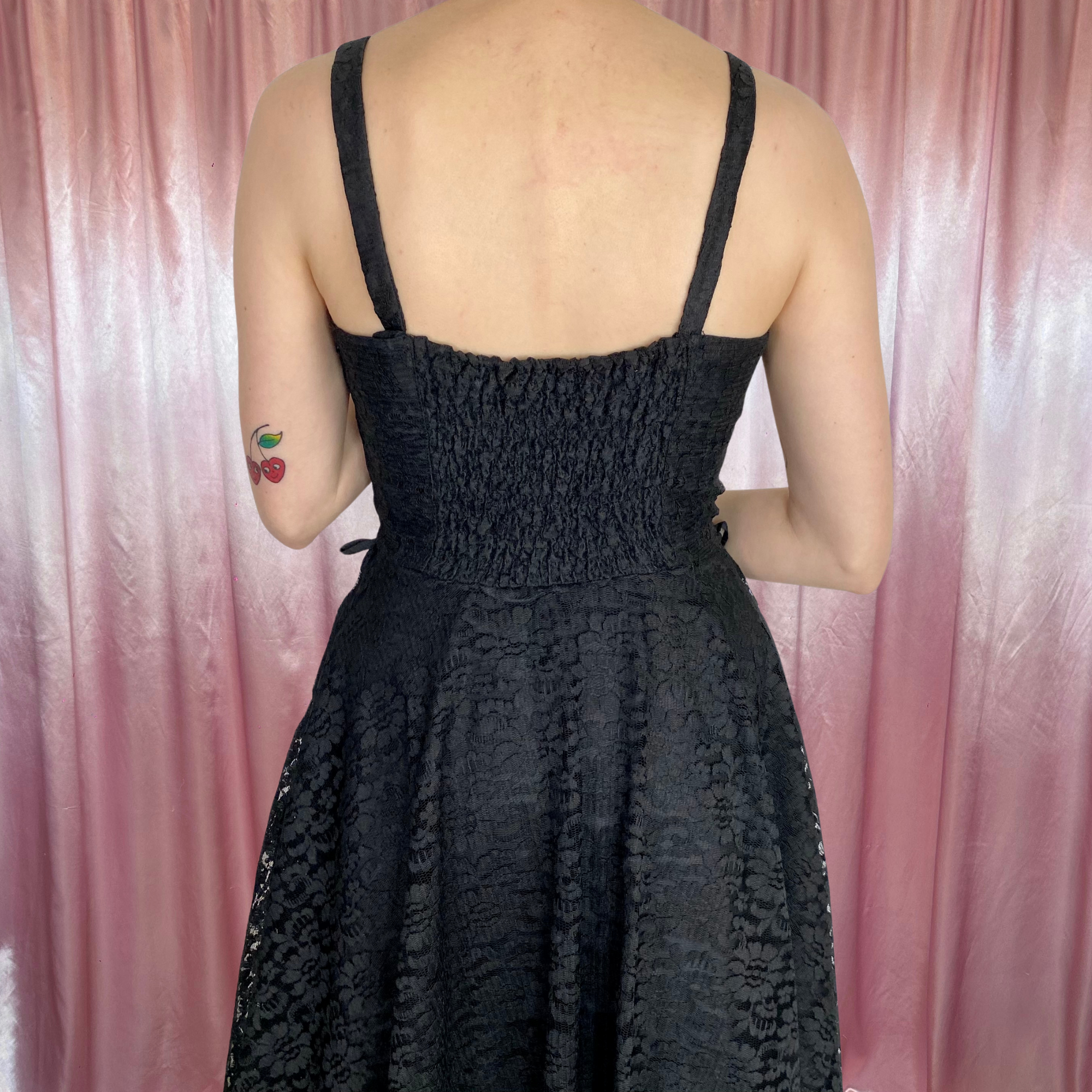 1980s does 50s lace prom dress, by C&A, size 8