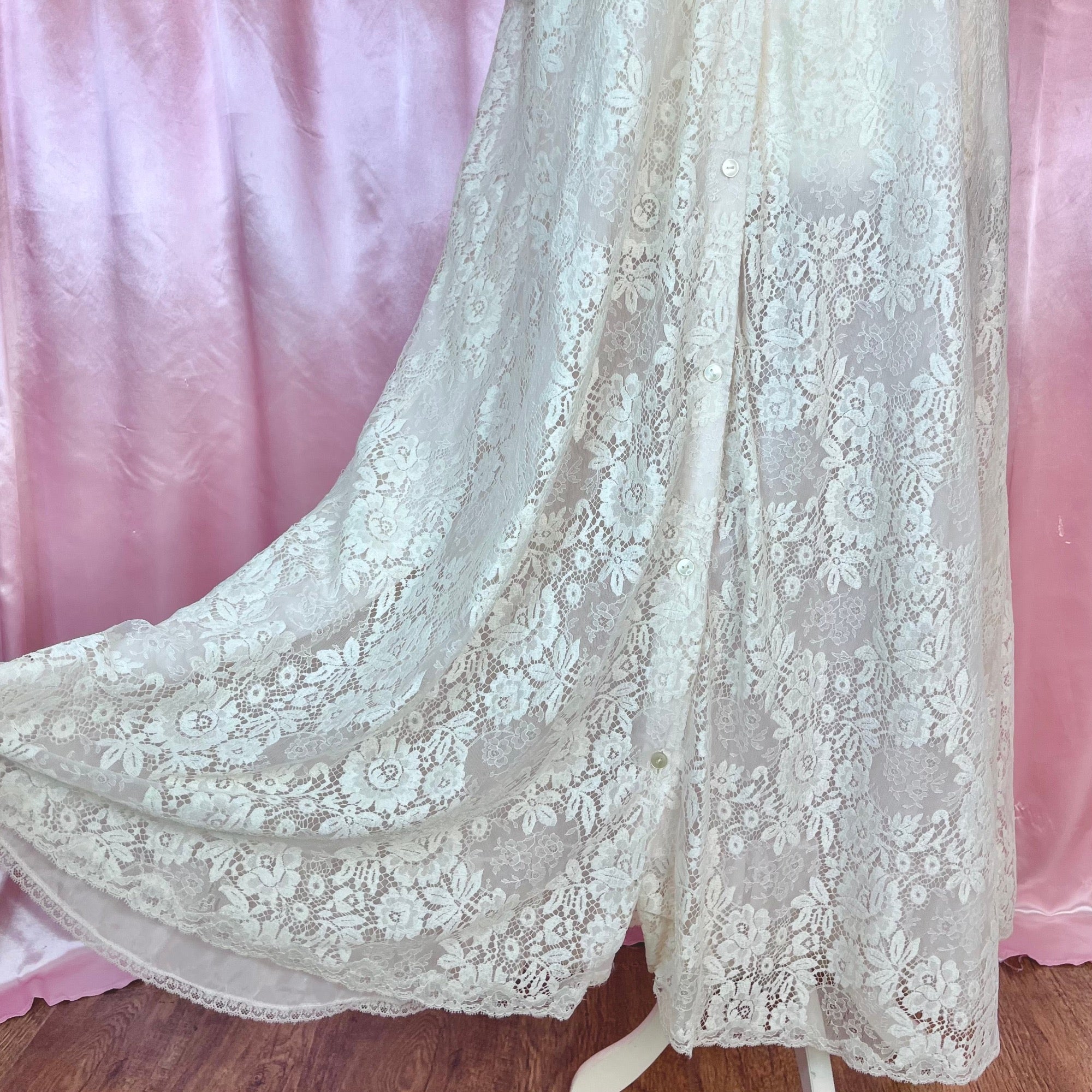 1970s Cream lace peignoir, unbranded, size 14