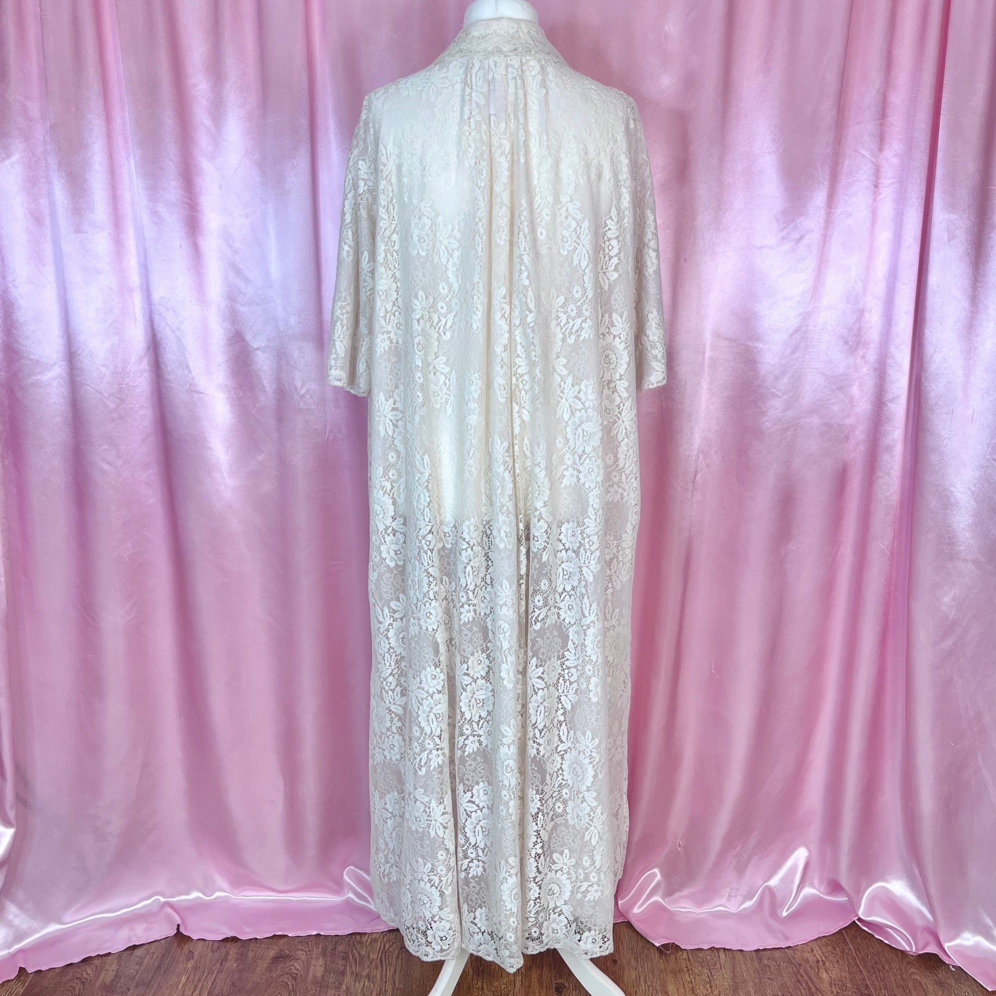 1970s Cream lace peignoir, unbranded, size 14