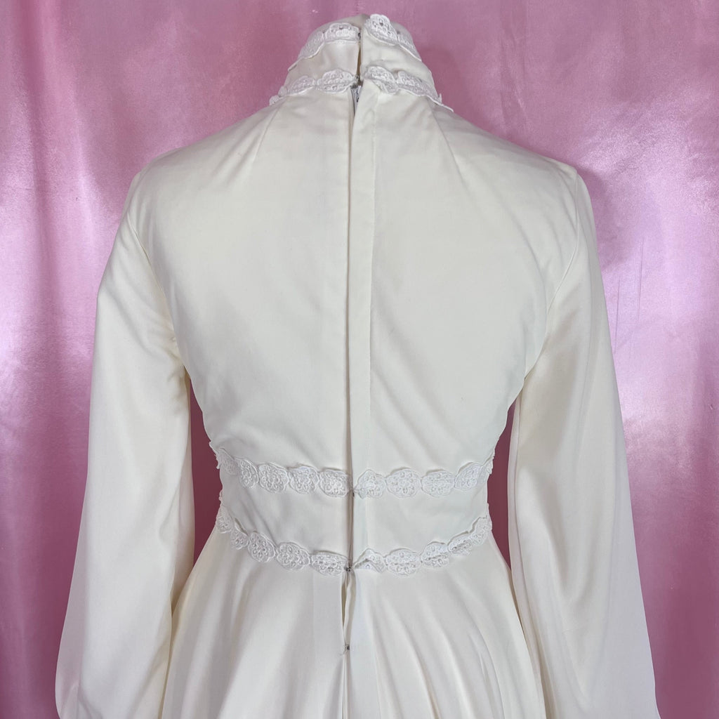 1970s Cream wedding dress, unbranded, size 6