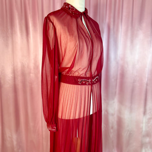 1970s Burgundy cover-up, unbranded, size 16