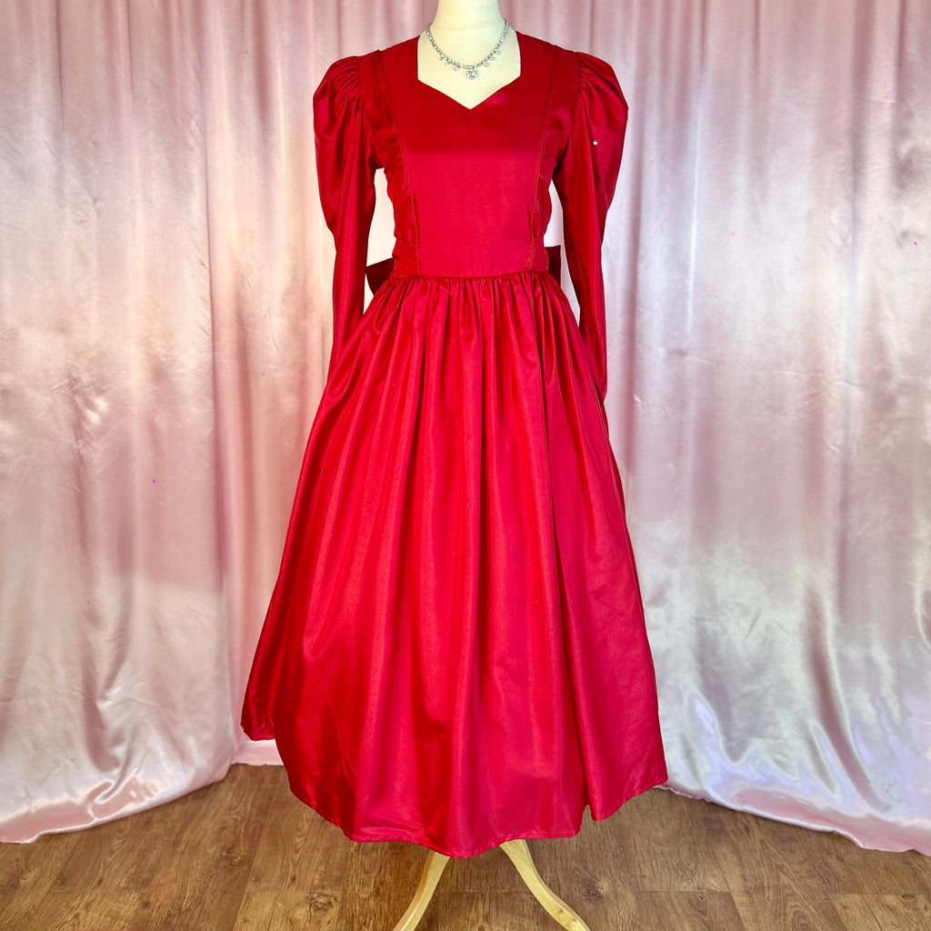 1980s Red silky dress, by Gianni Balenti, size 6/8