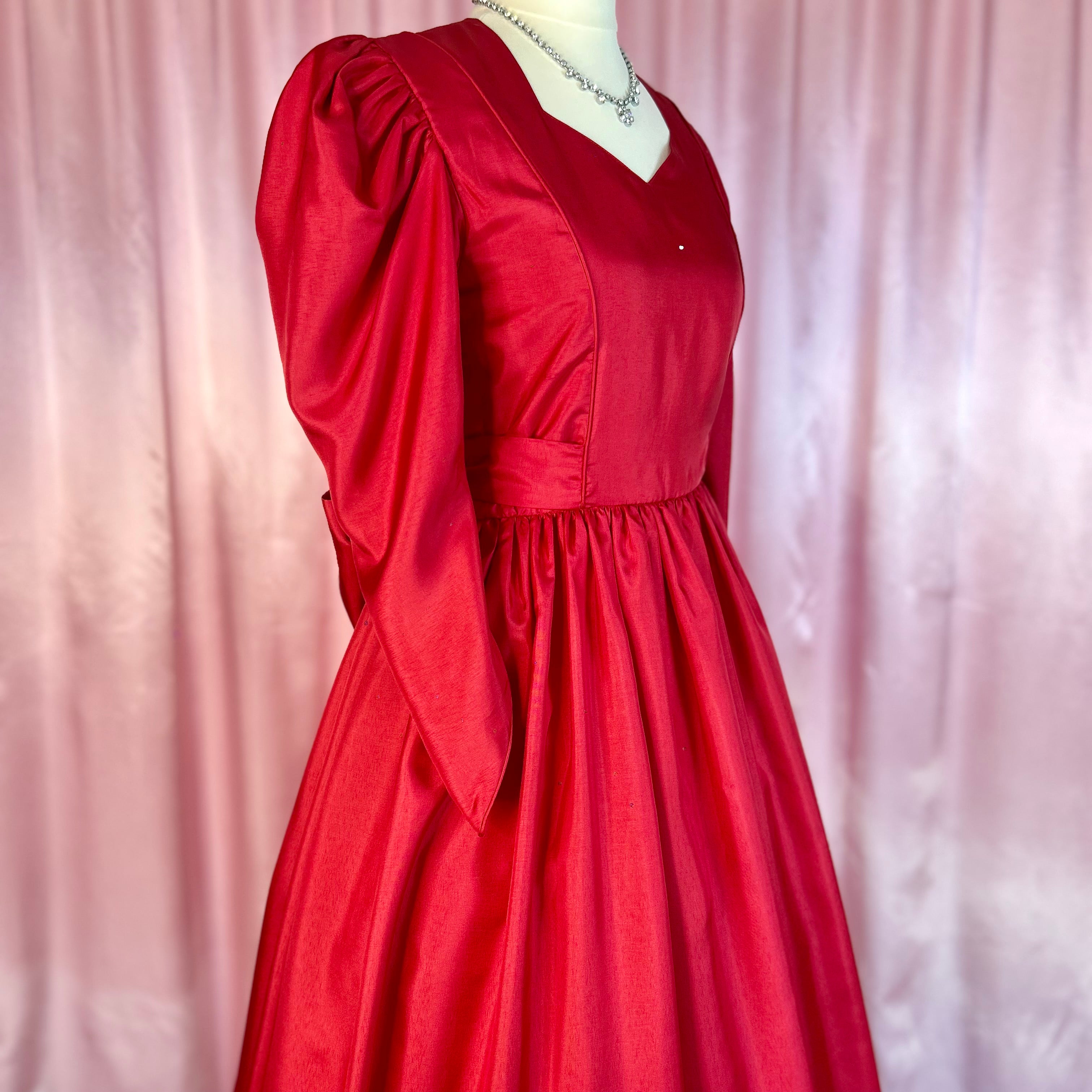 1980s Red silky dress, by Gianni Balenti, size 6/8