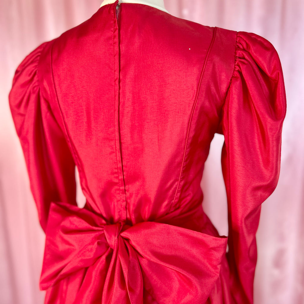 1980s Red silky dress, by Gianni Balenti, size 6/8