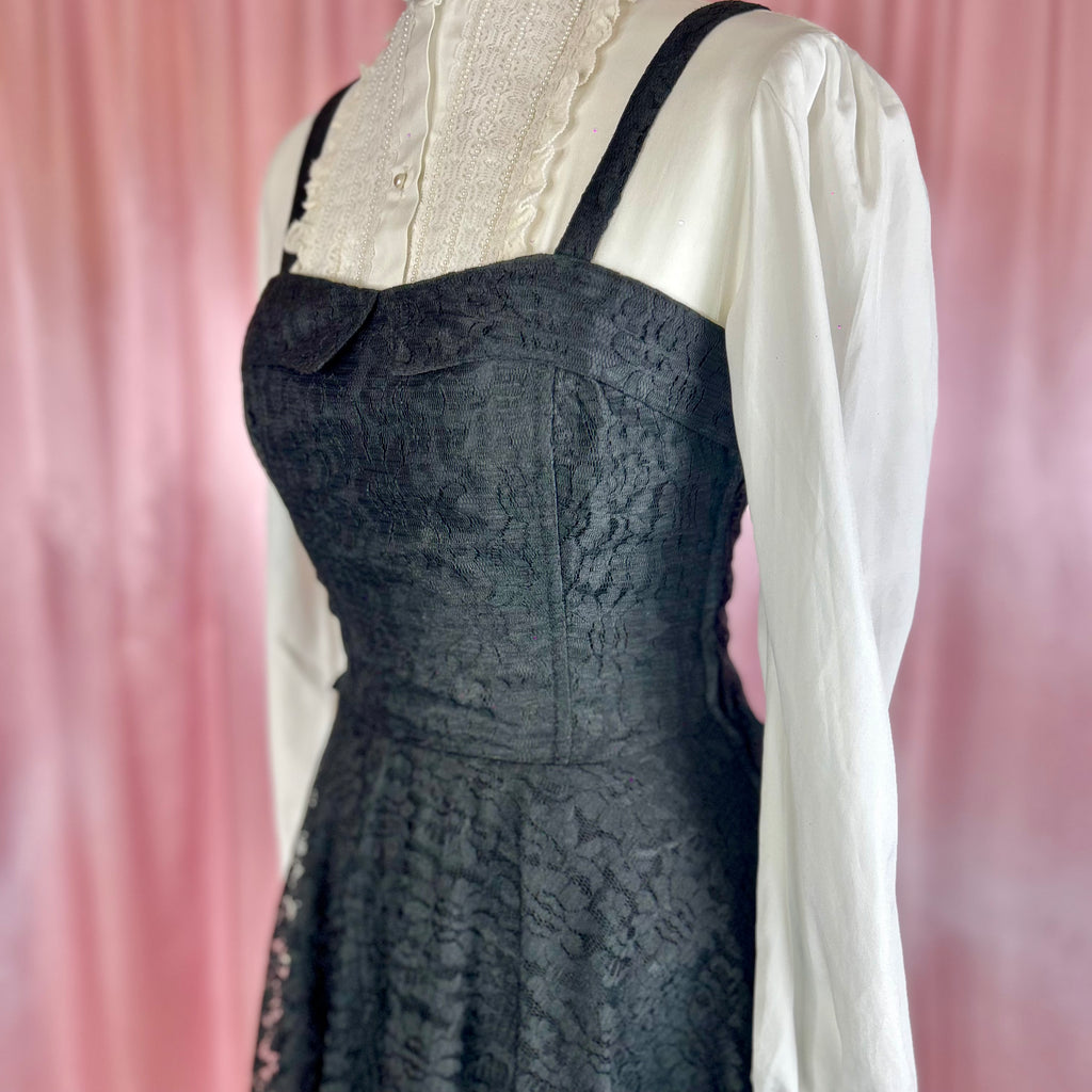 1980s does 50s lace prom dress, by C&A, size 8