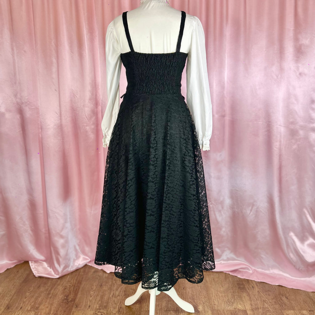 1980s does 50s lace prom dress, by C&A, size 8