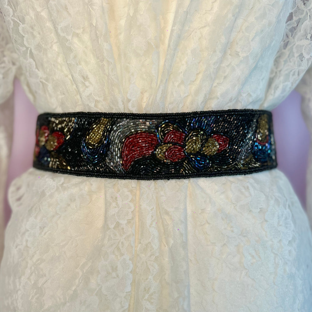 1980s swirling beaded belt, size 10/12