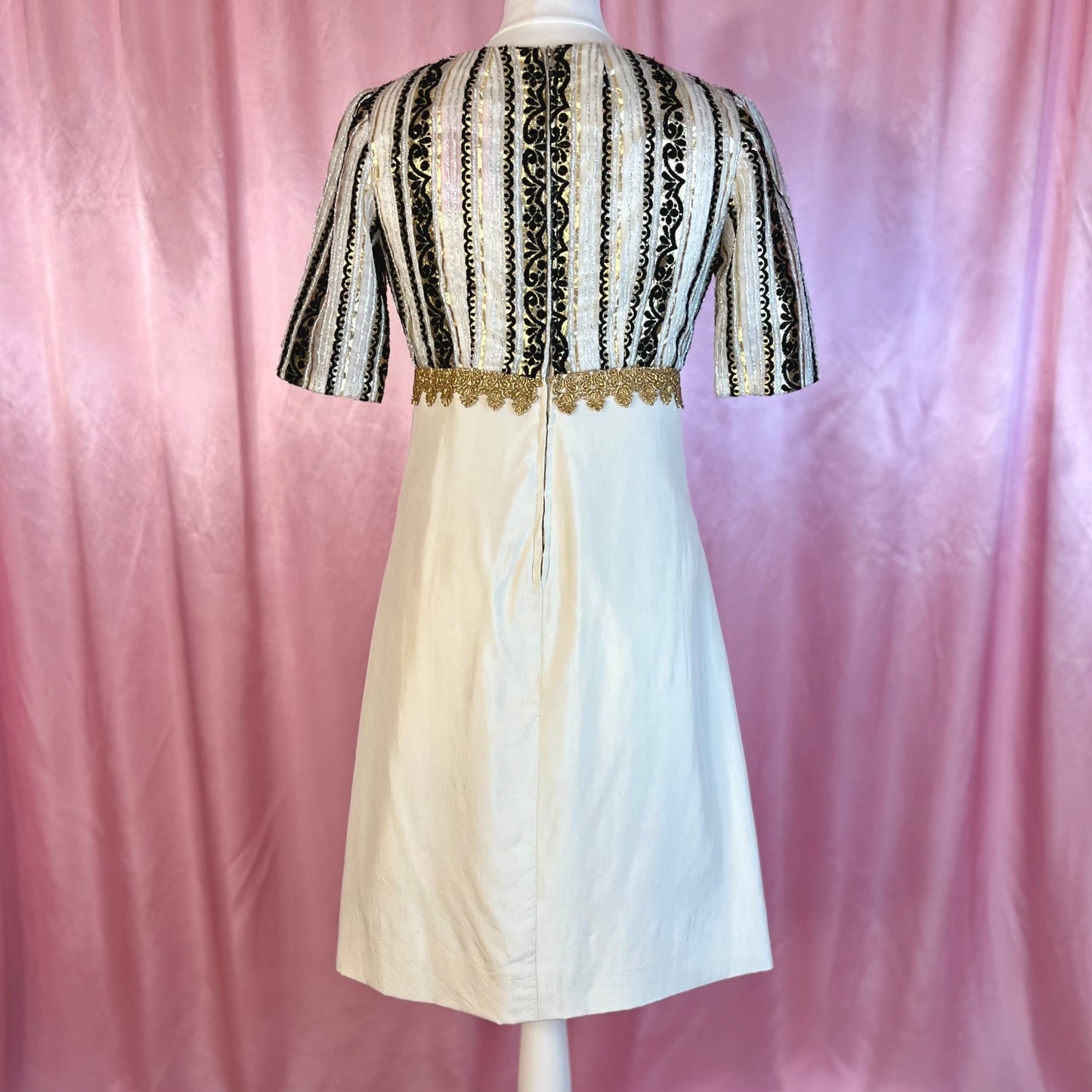 1960s Cream silk mini dress, handmade, Size 10