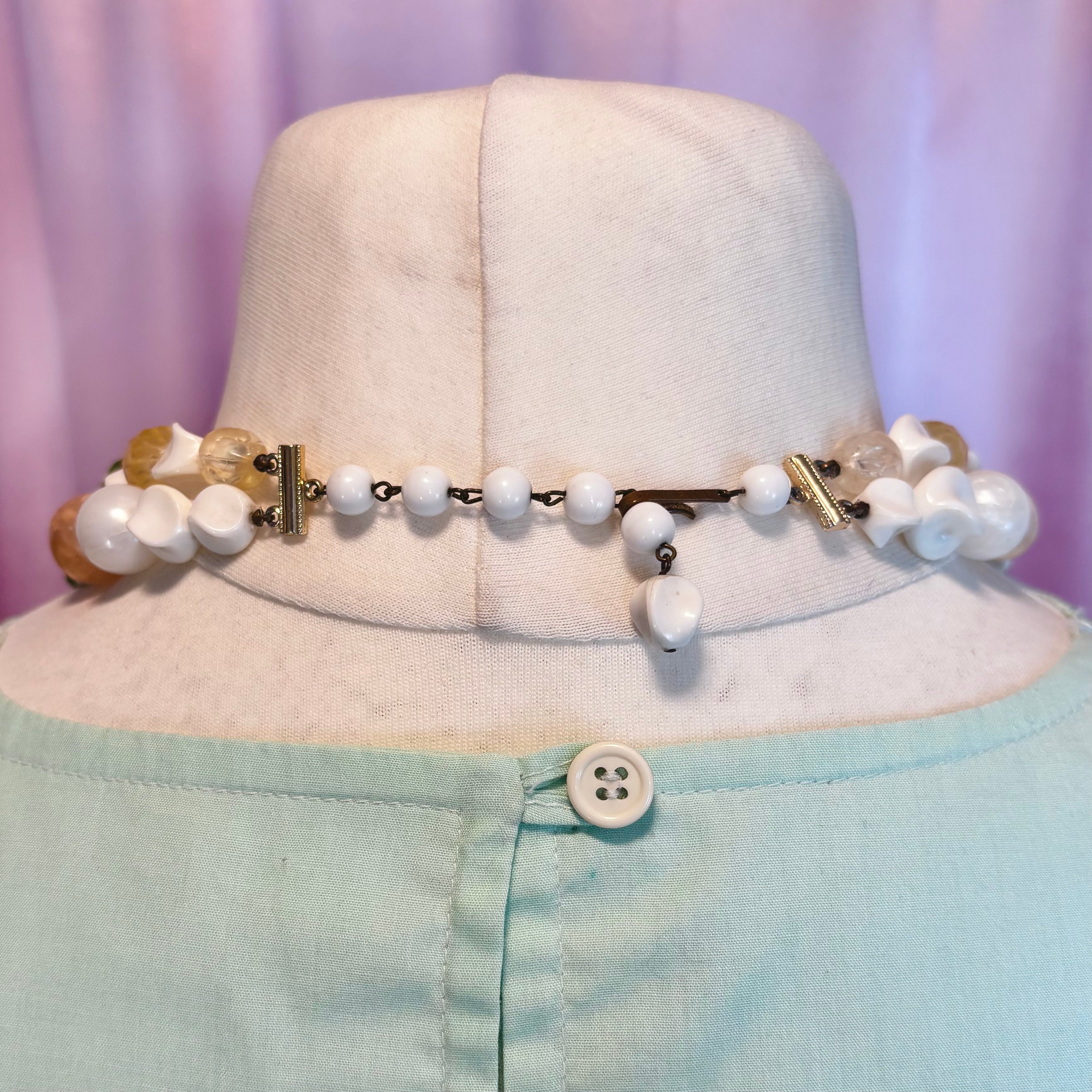 1950s Green & white Statement necklace