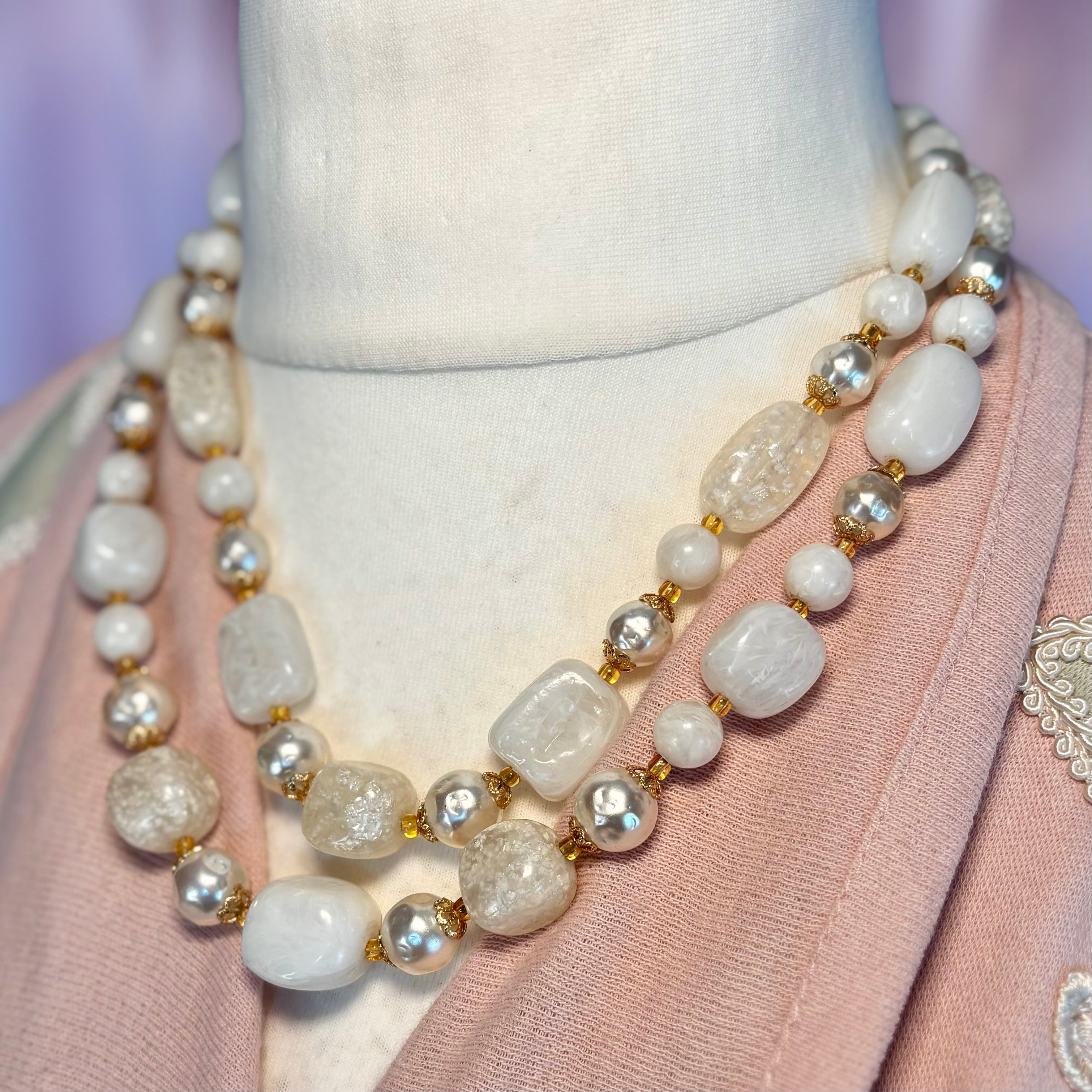 1980s White & pearl effect bead necklace