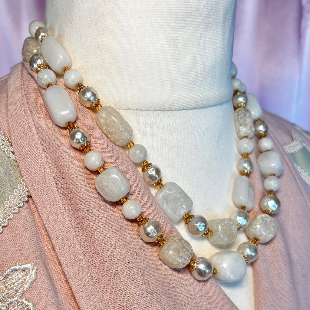 1980s White & pearl effect bead necklace