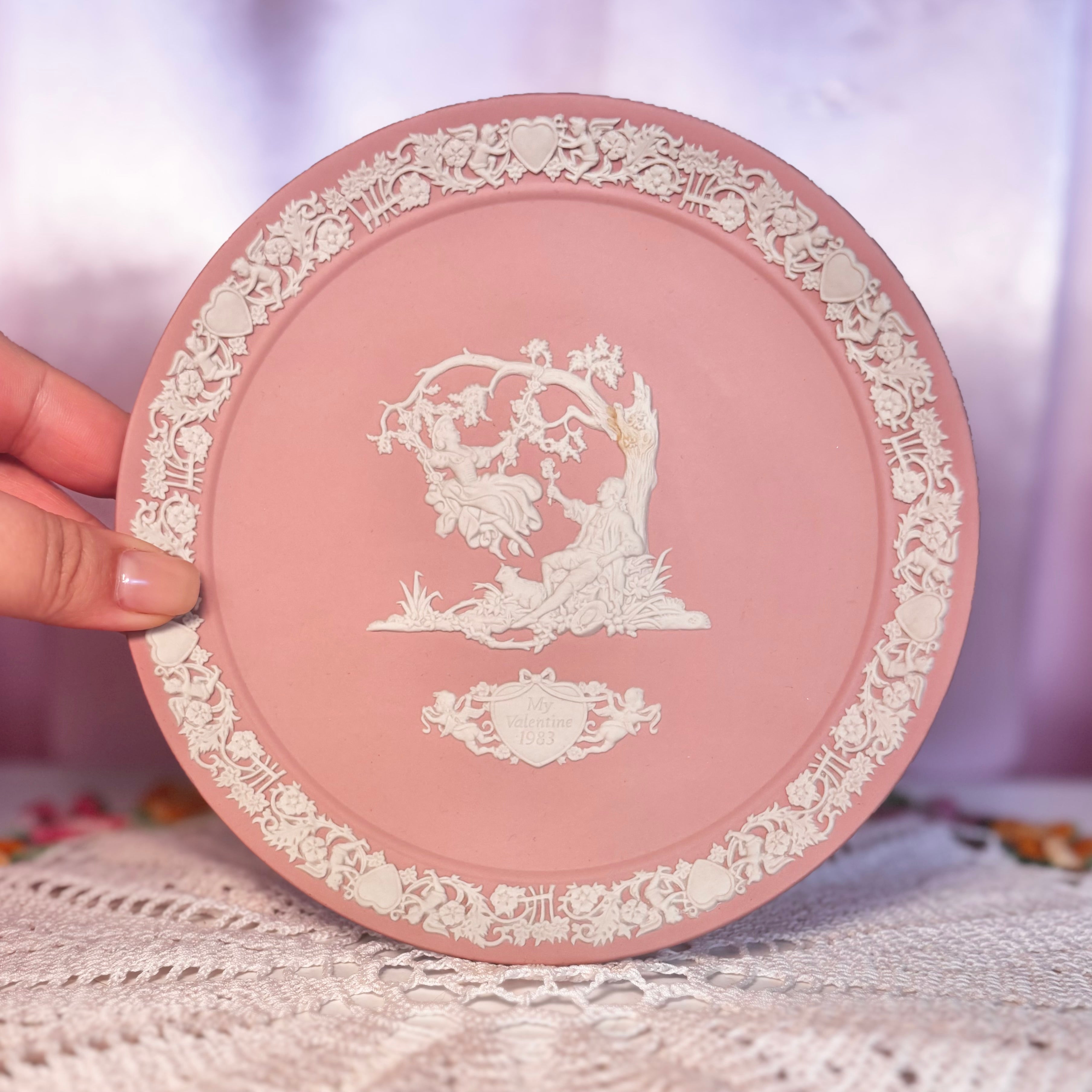 1980s Pink Wedgwood Jasperware collectors plate