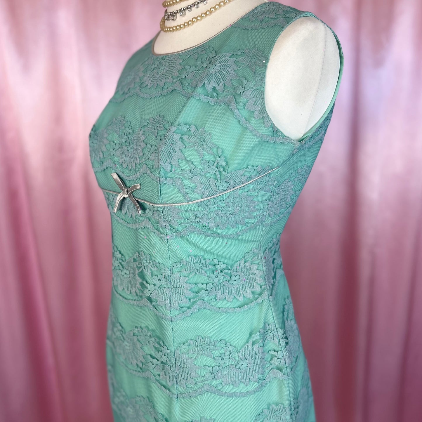 1960s Blue lace mini dress, unbranded, size 12/14