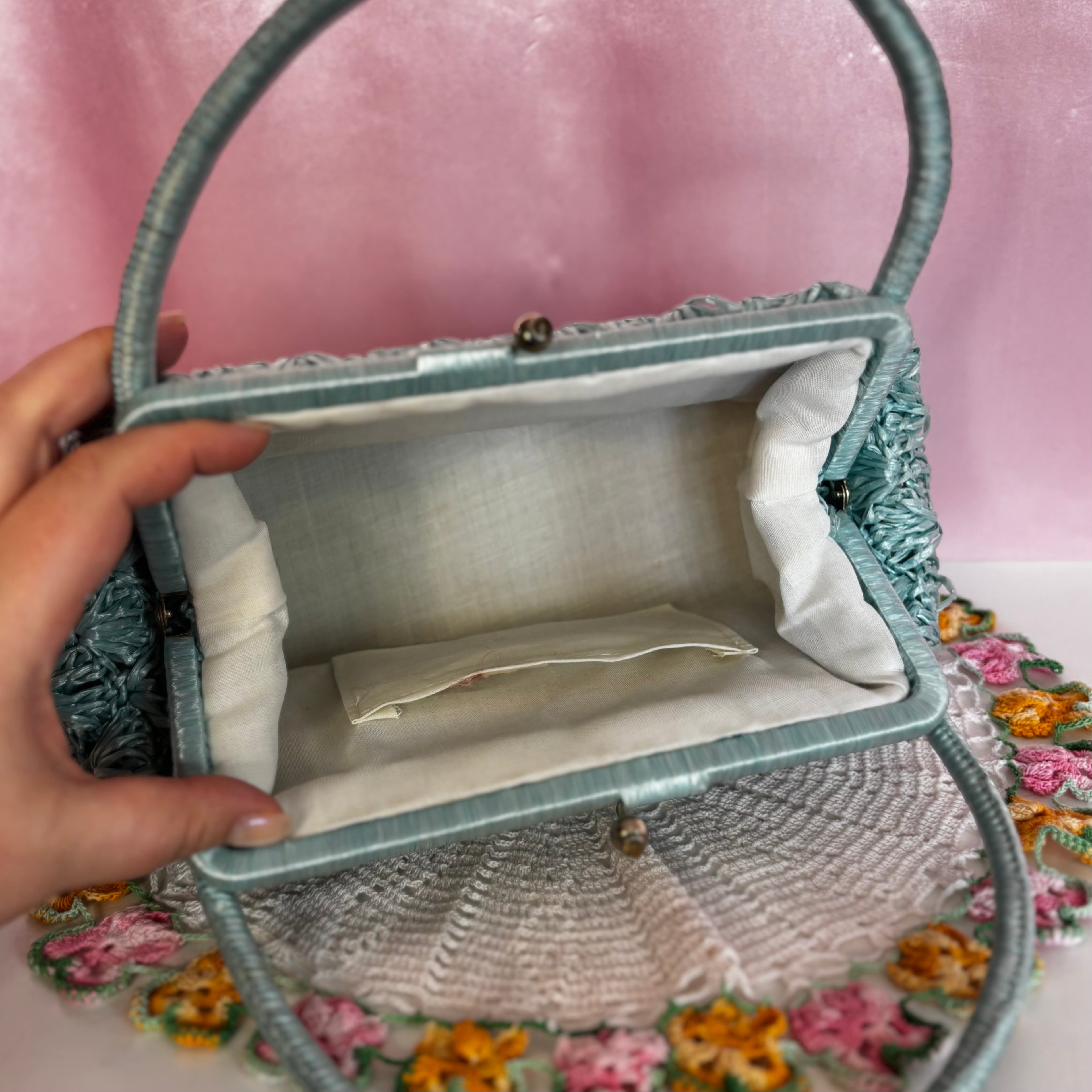 1960s Blue crochet raffia bag