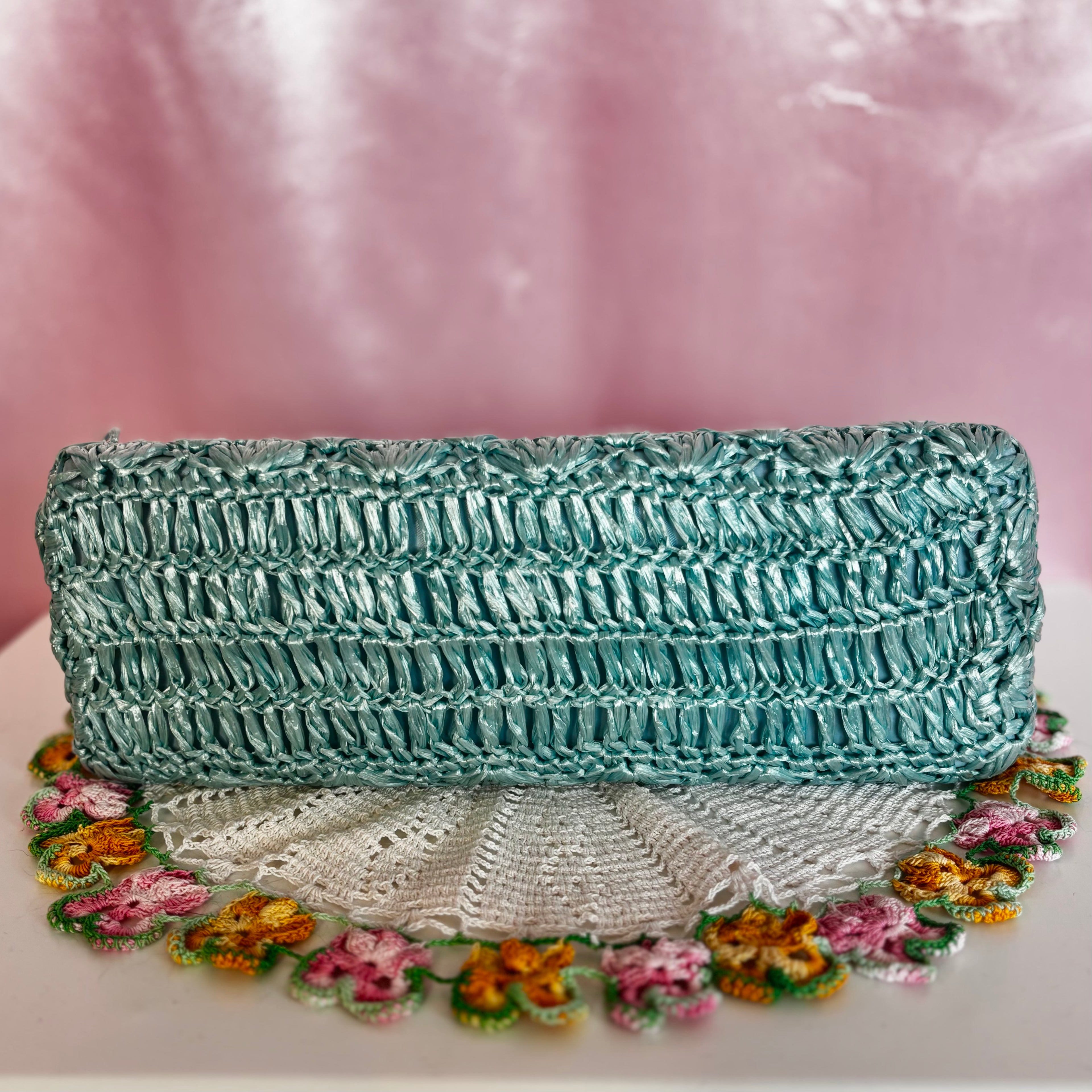 1960s Blue crochet raffia bag