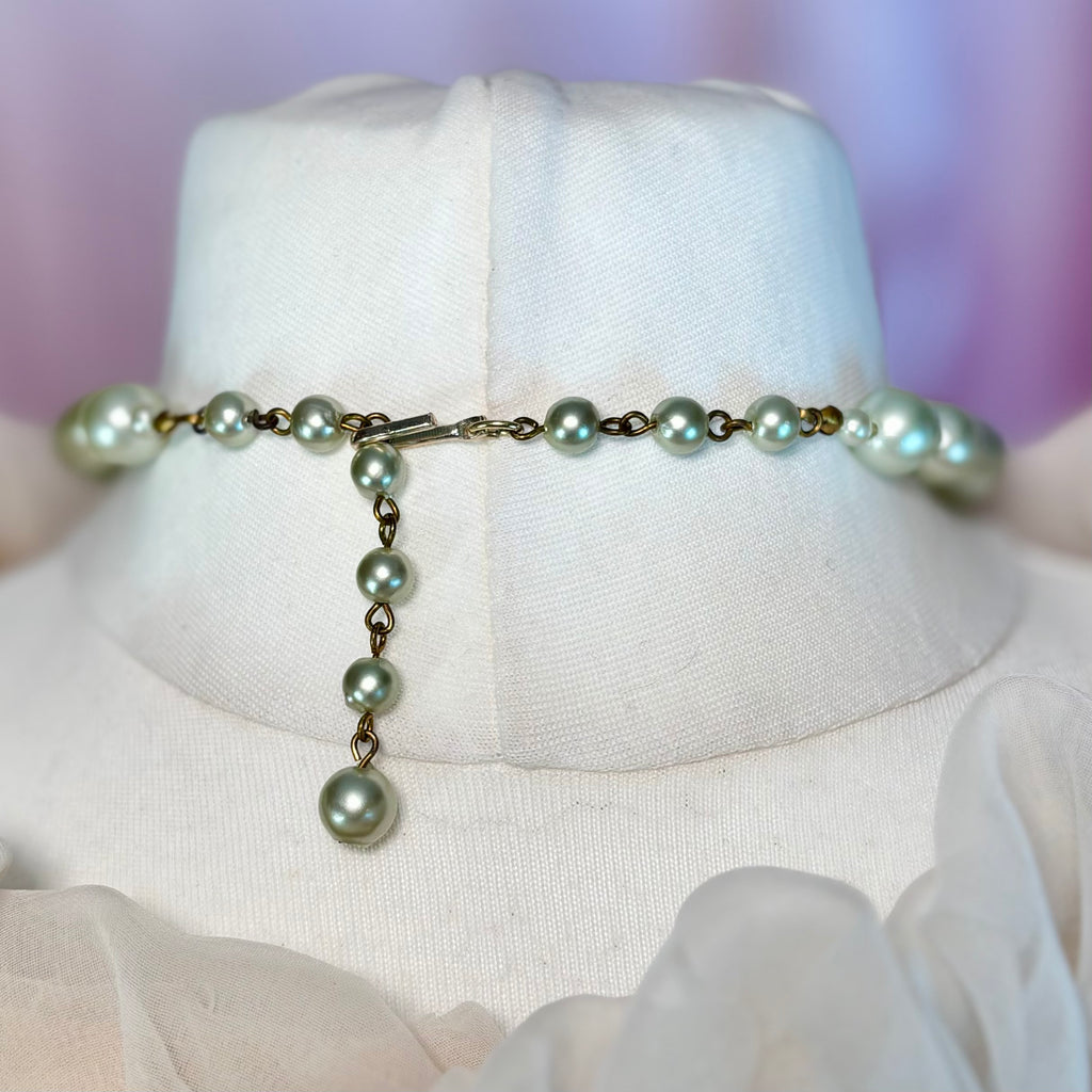 1980s Green beaded tassel necklace