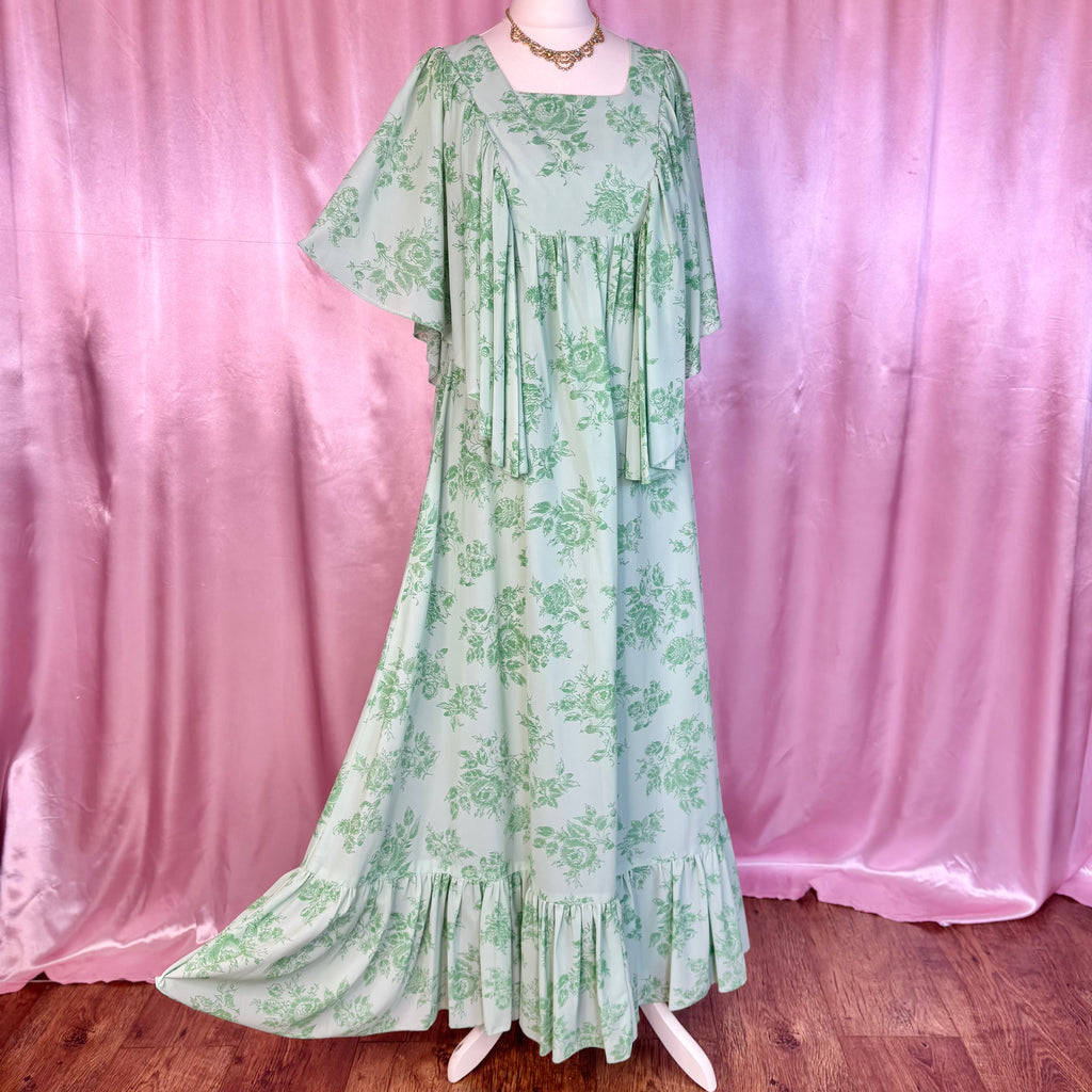 1970s Green angel sleeve dress, unbranded, size 6