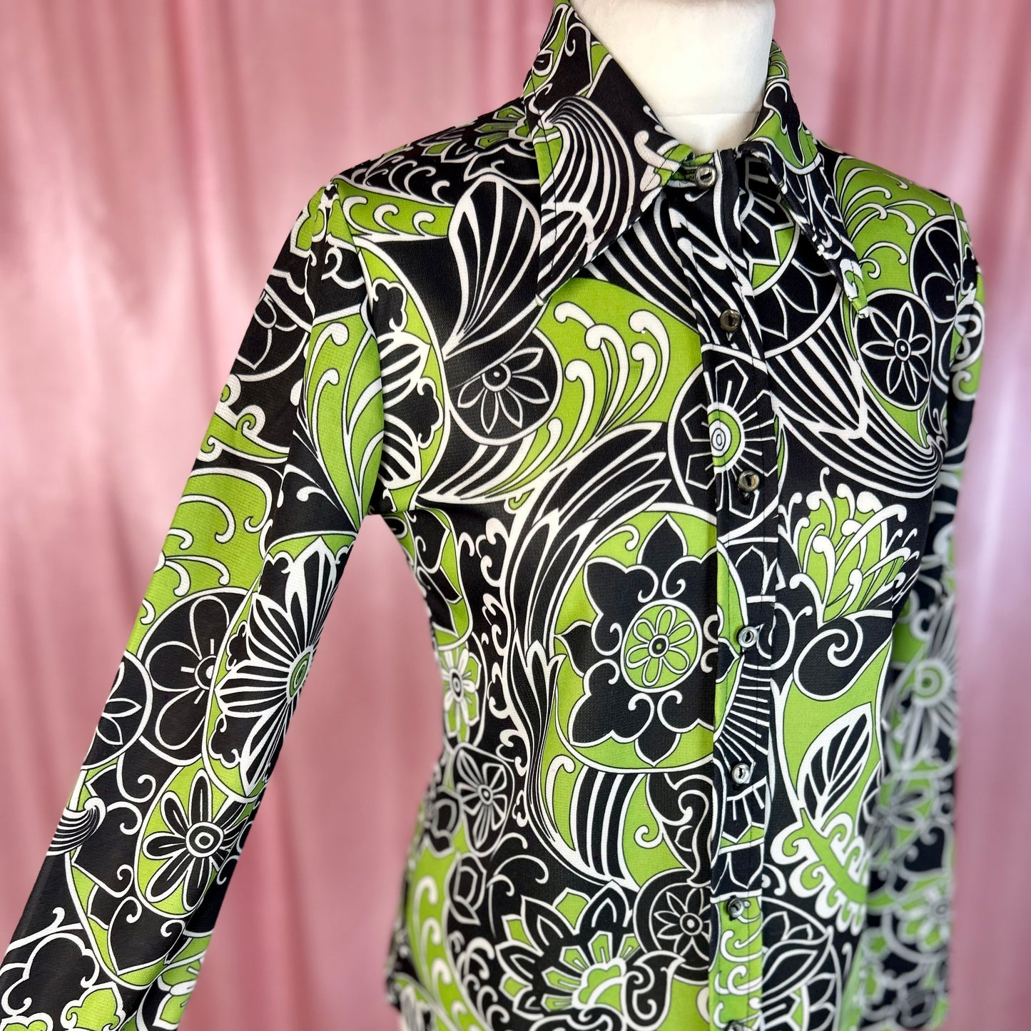 1970s Swirly dagger collar shirt, by St Michael, size 10