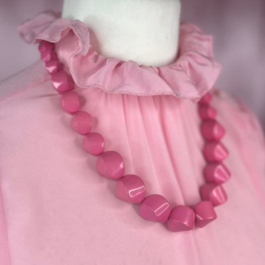 1980s chunky pink statement necklace