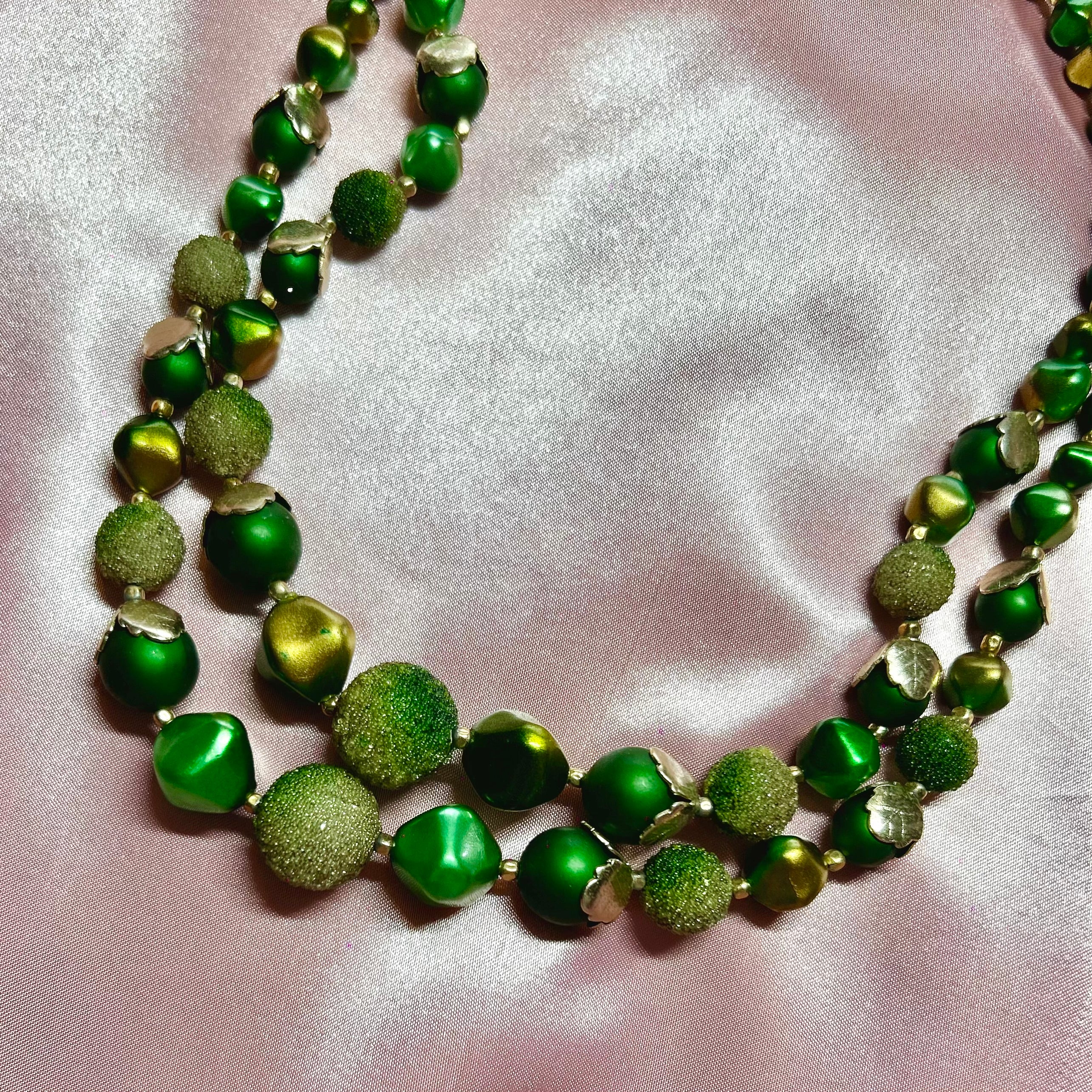 1980s Green & Gold beaded necklace