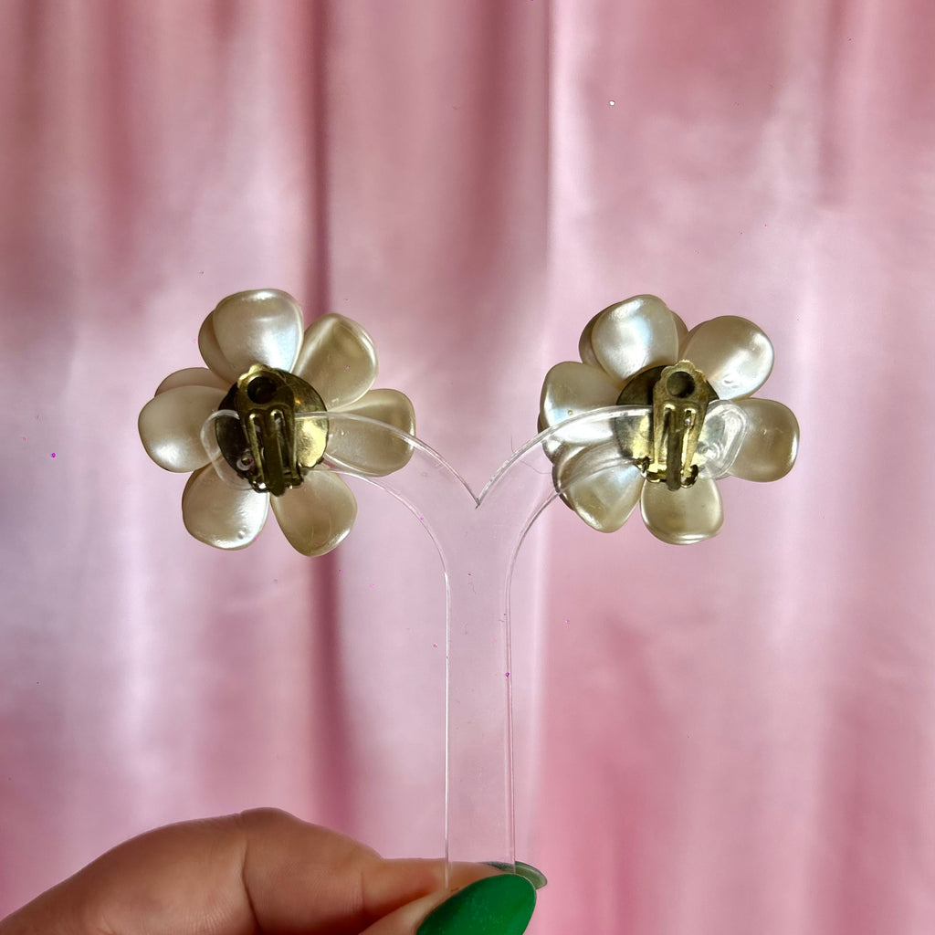 1950s Pearl effect flower earrings