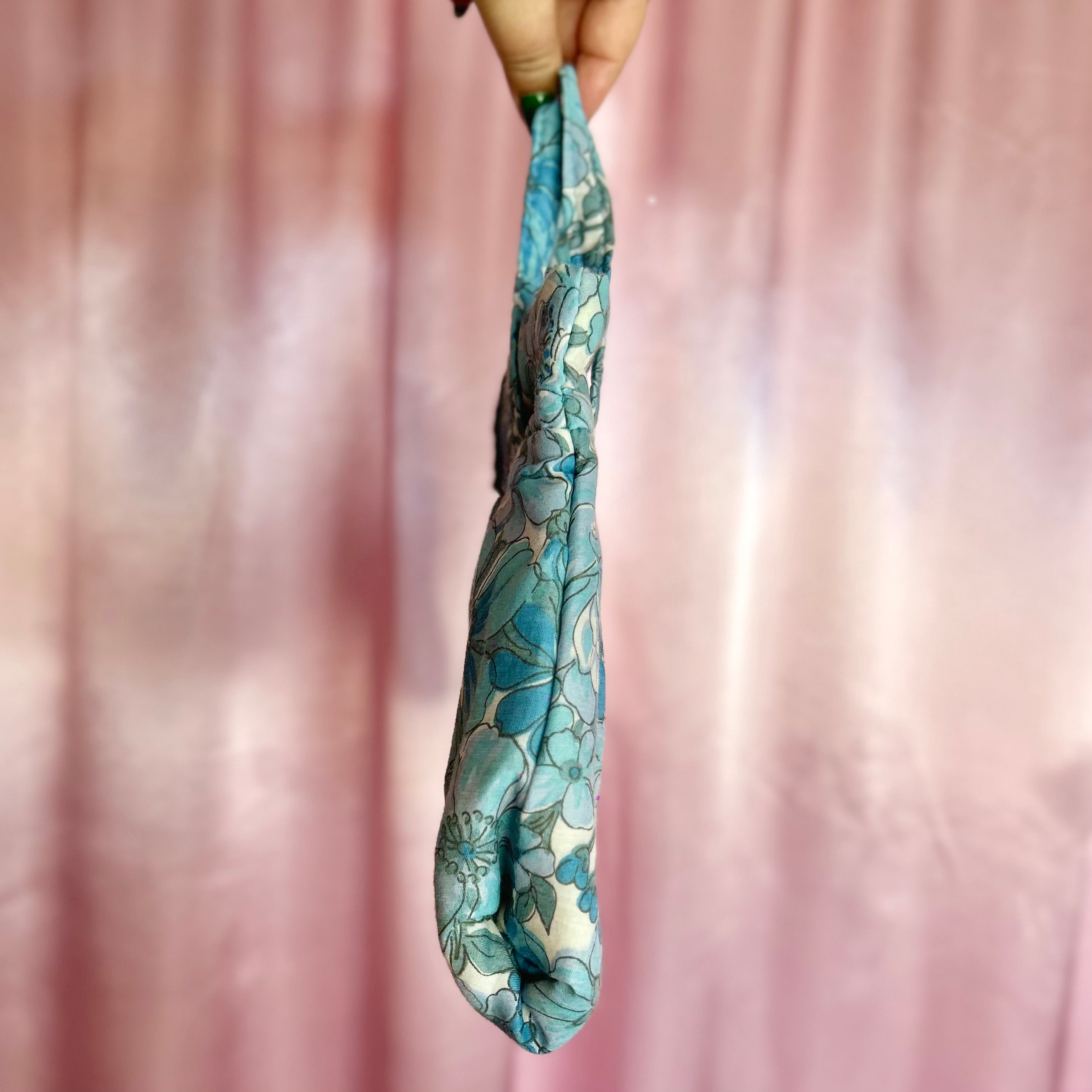 1960s Blue floral bag