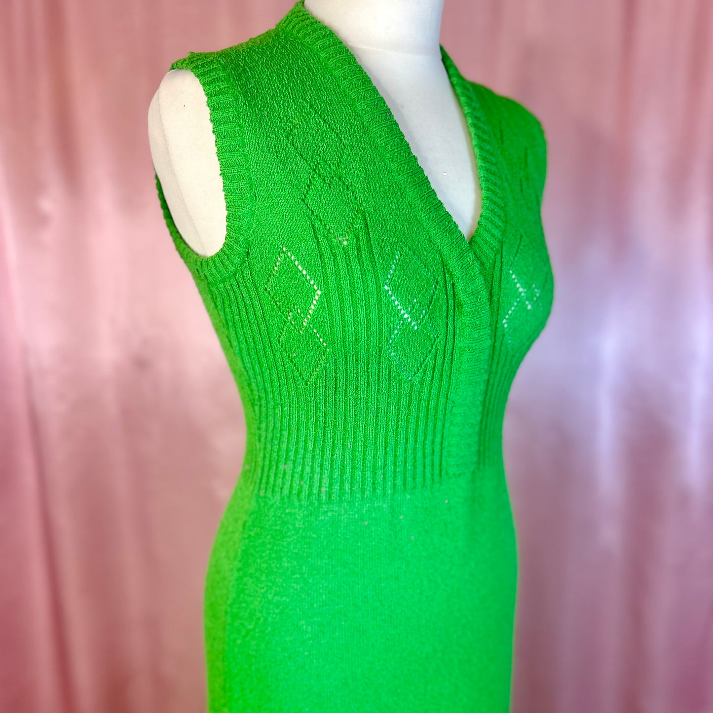 1970s Green knit maxi dress, unbranded, size 10/12