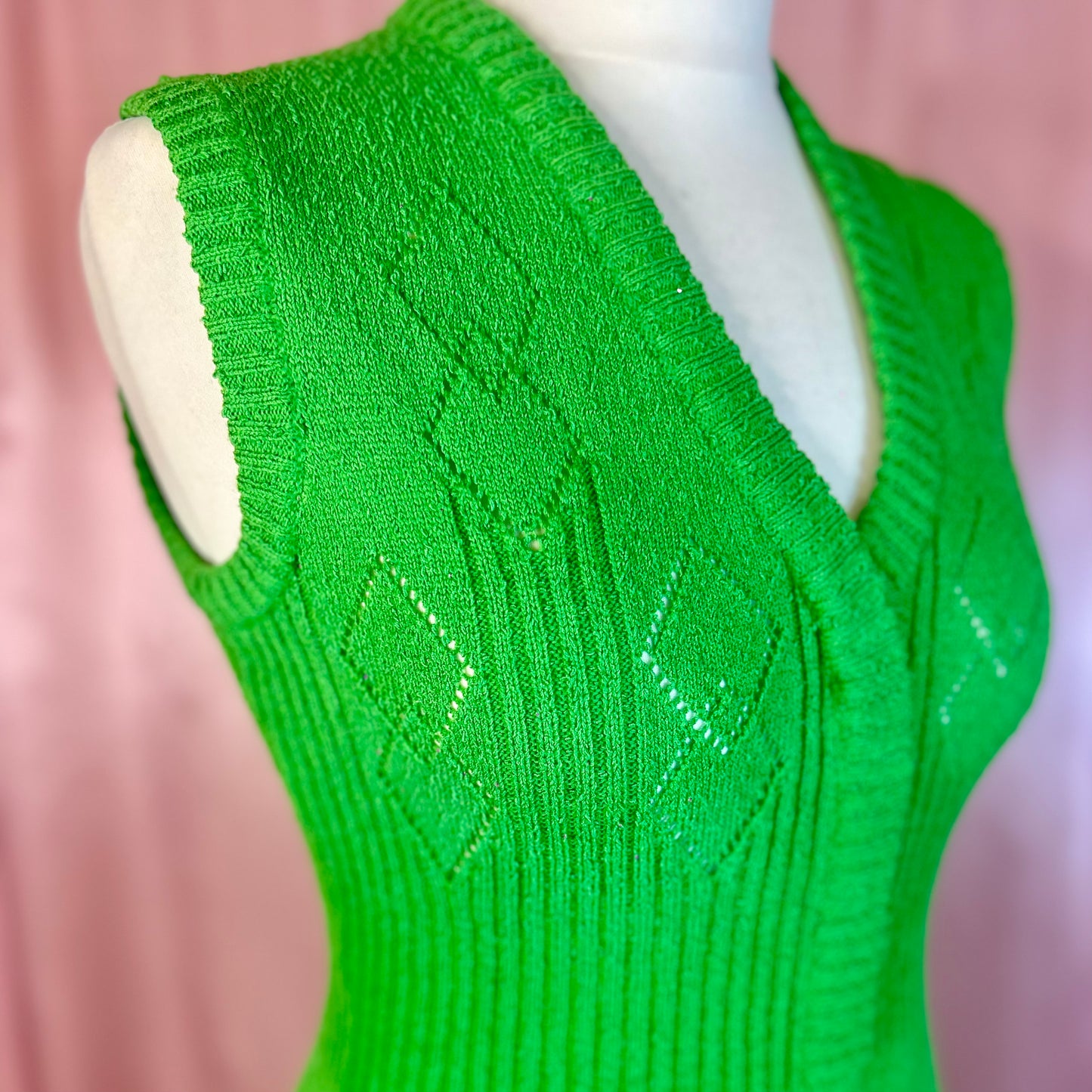 1970s Green knit maxi dress, unbranded, size 10/12