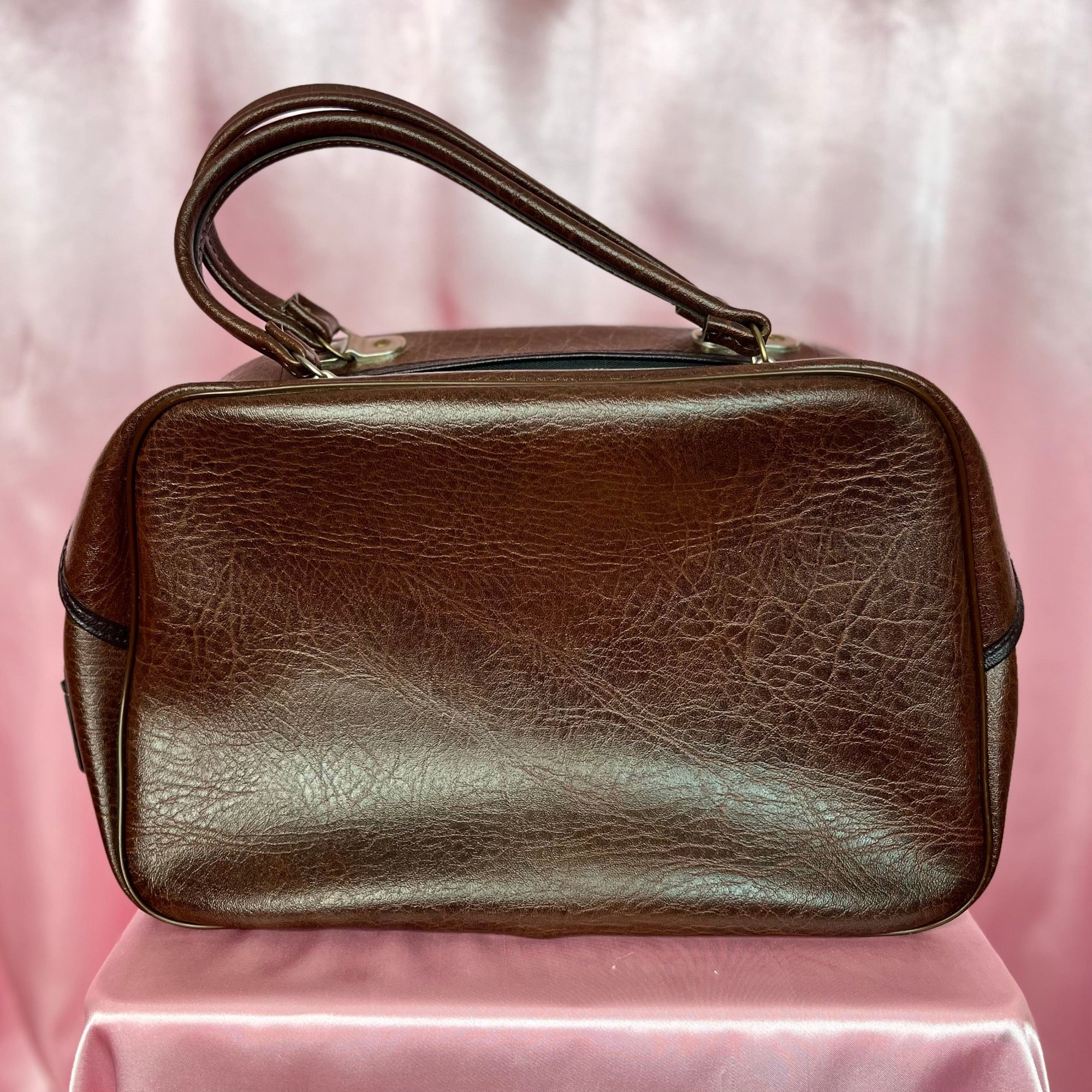 1960s brown faux leather hold-all