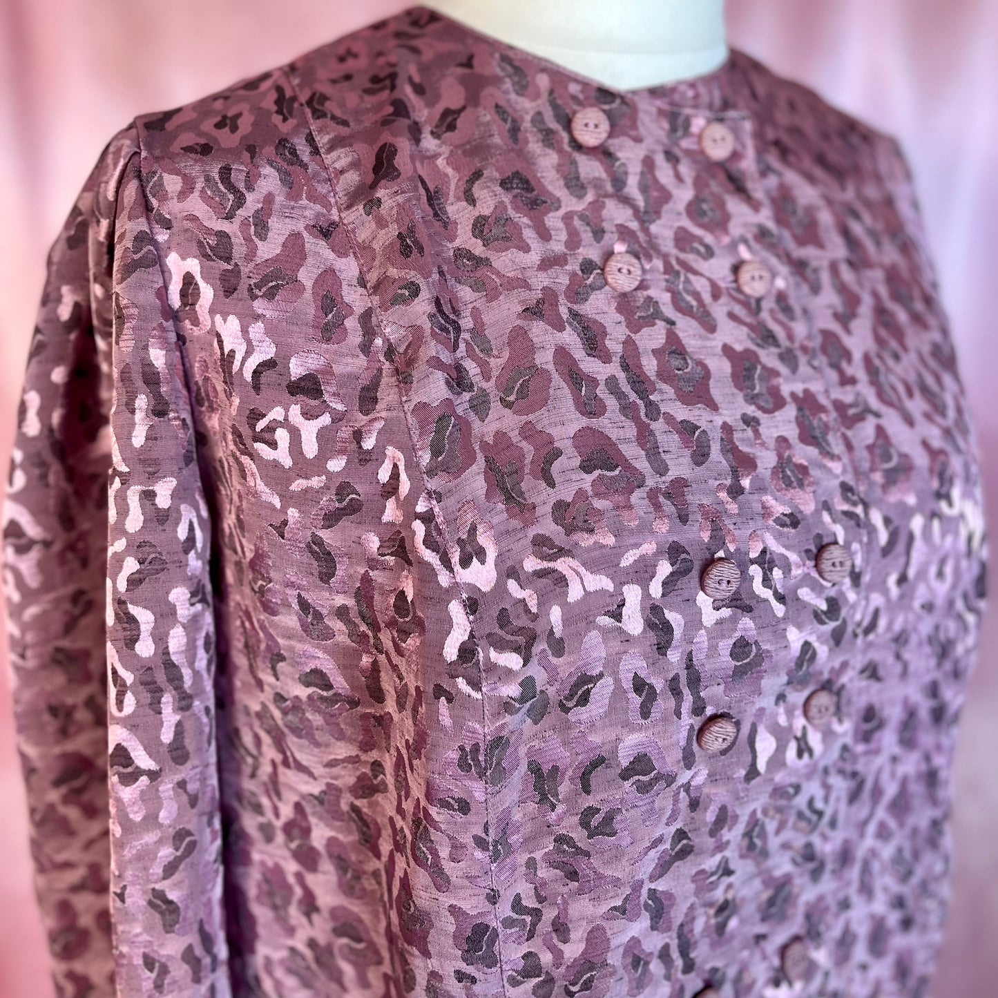 1980s Lilac leopard print top, By Golden Gate, size 18