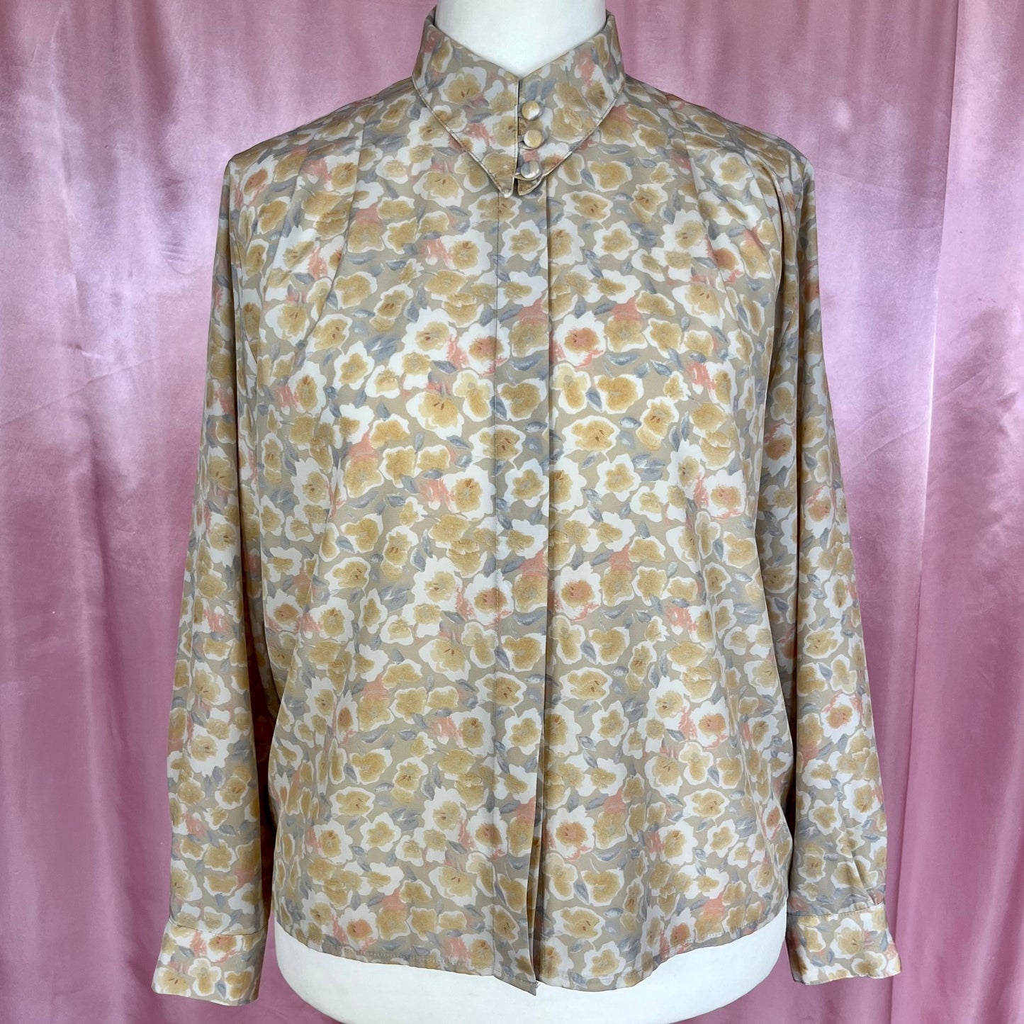 1980s beige floral blouse, Unbranded, size 16