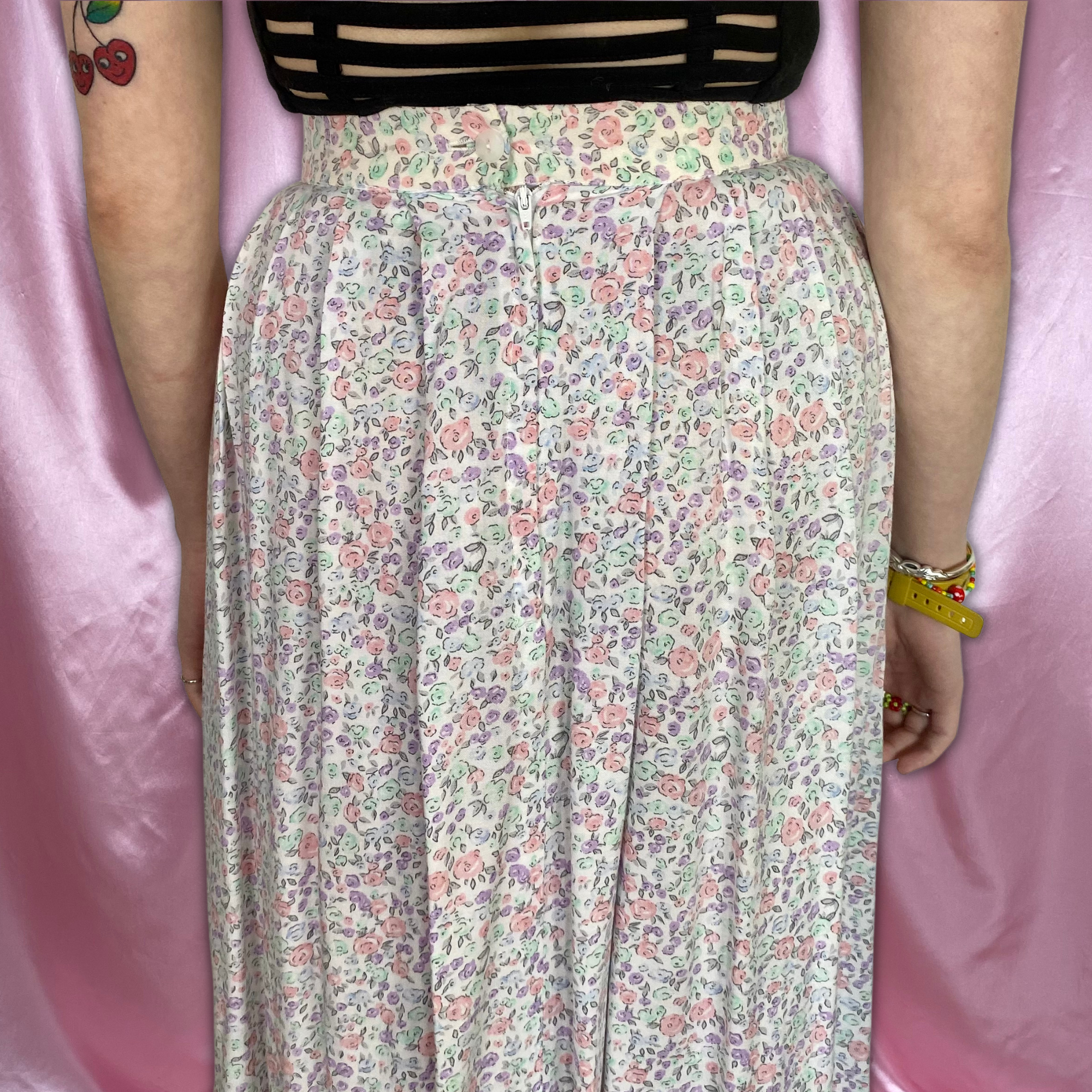 1980s ditsy print midi skirt, by Richards, size 6