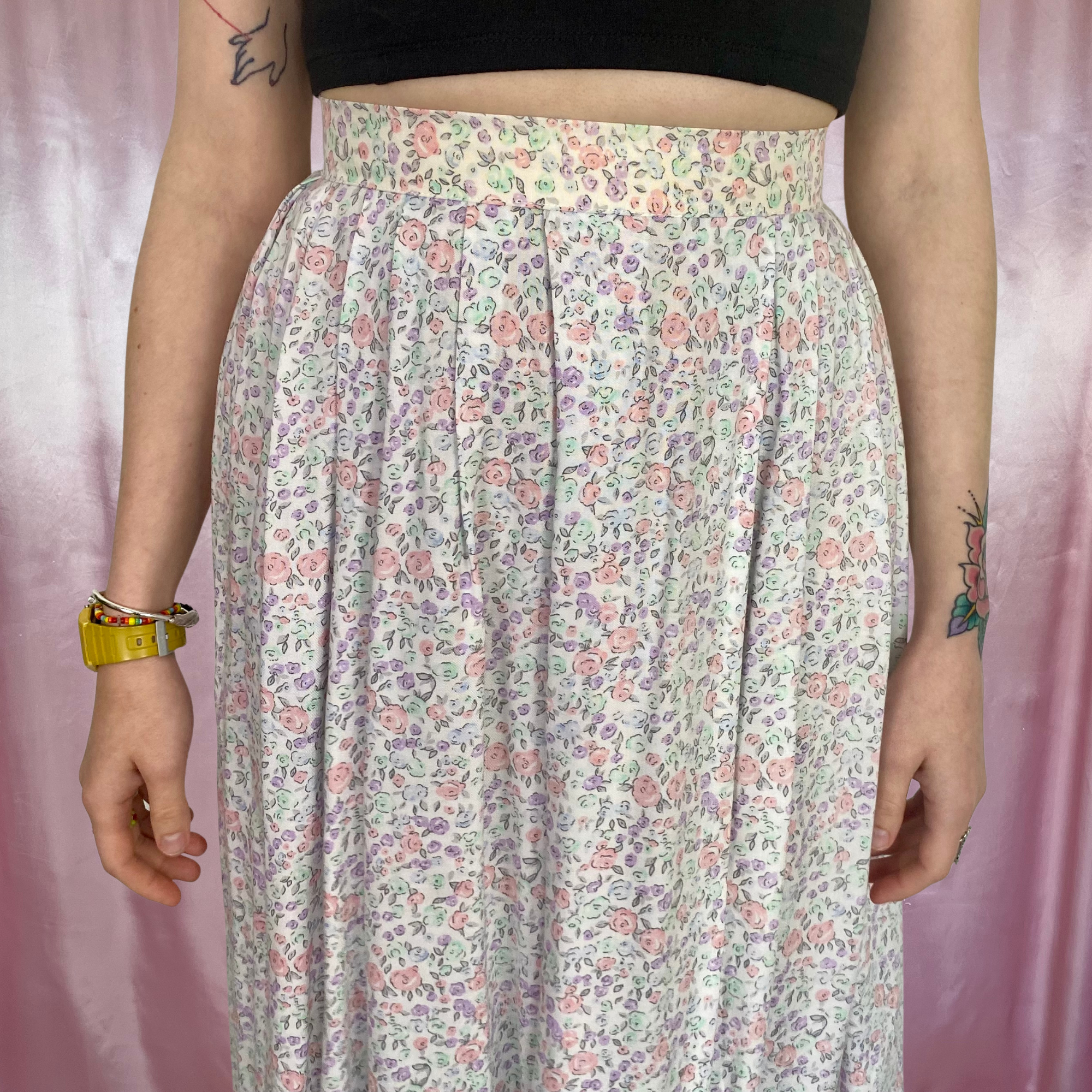 1980s ditsy print midi skirt, by Richards, size 6