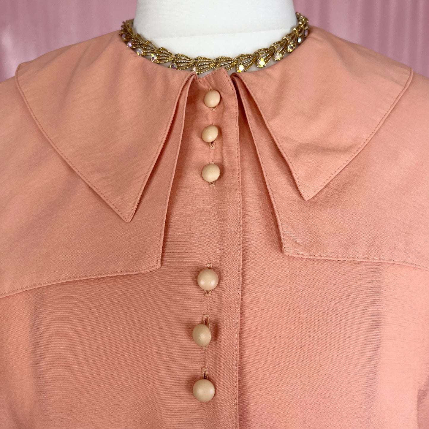 1980s Peach statement collar blouse, unbranded, size 18