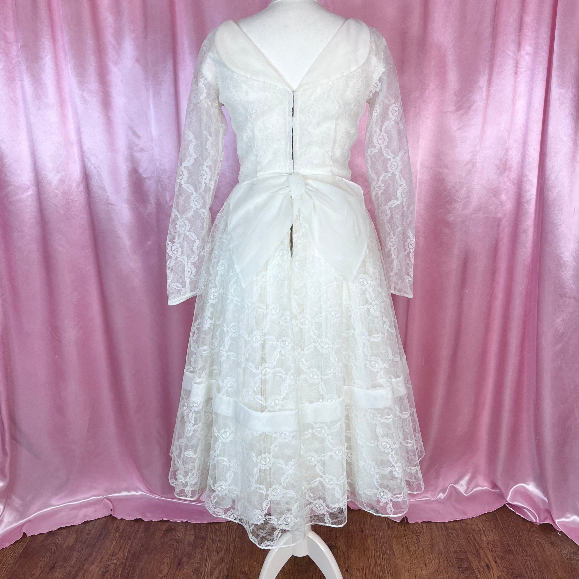 1950s White lace fit & flare dress, handmade, size 8