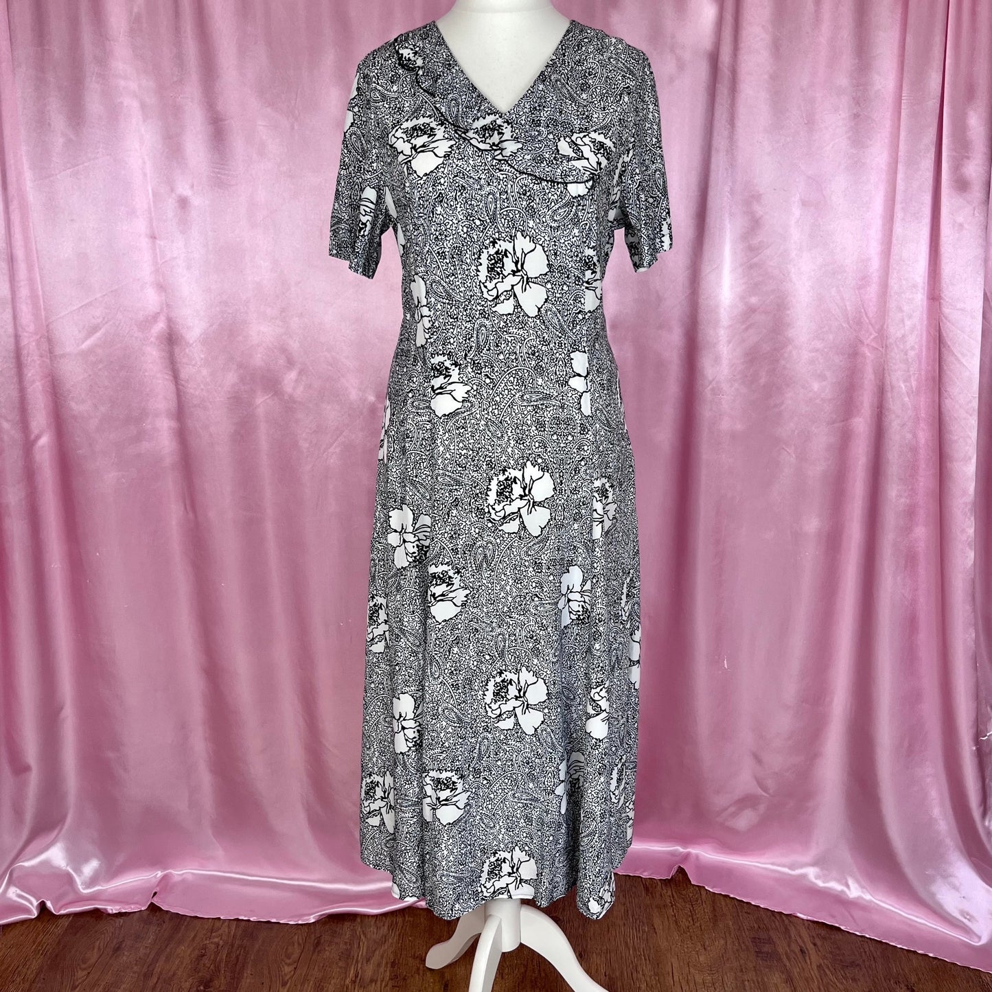 1990s paisley print midi dress, Unbranded, size 14