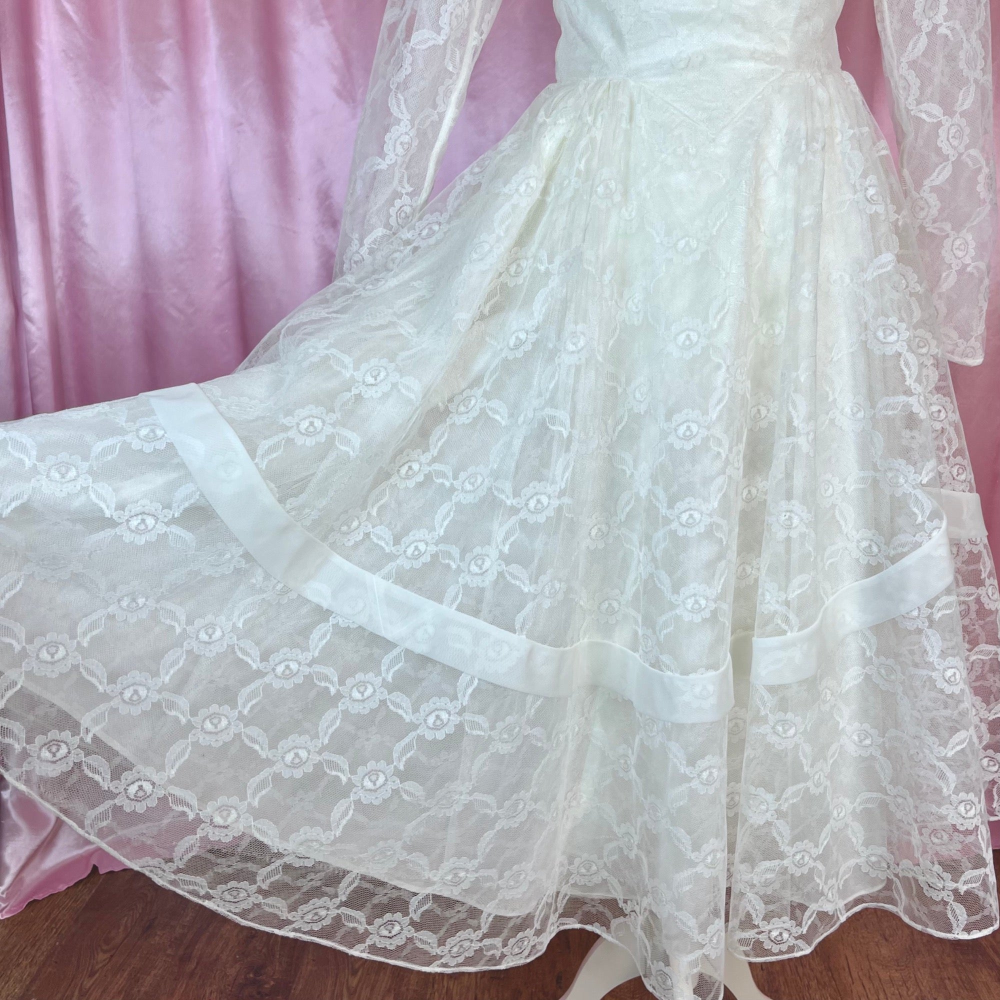 1950s White lace fit & flare dress, handmade, size 8