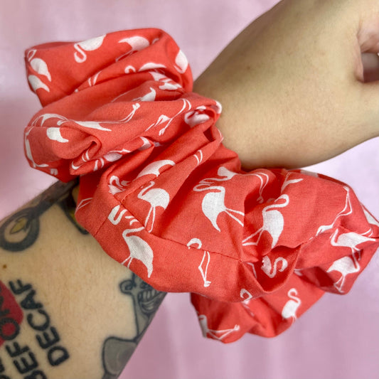 Oversize reworked Flamingo print scrunchie