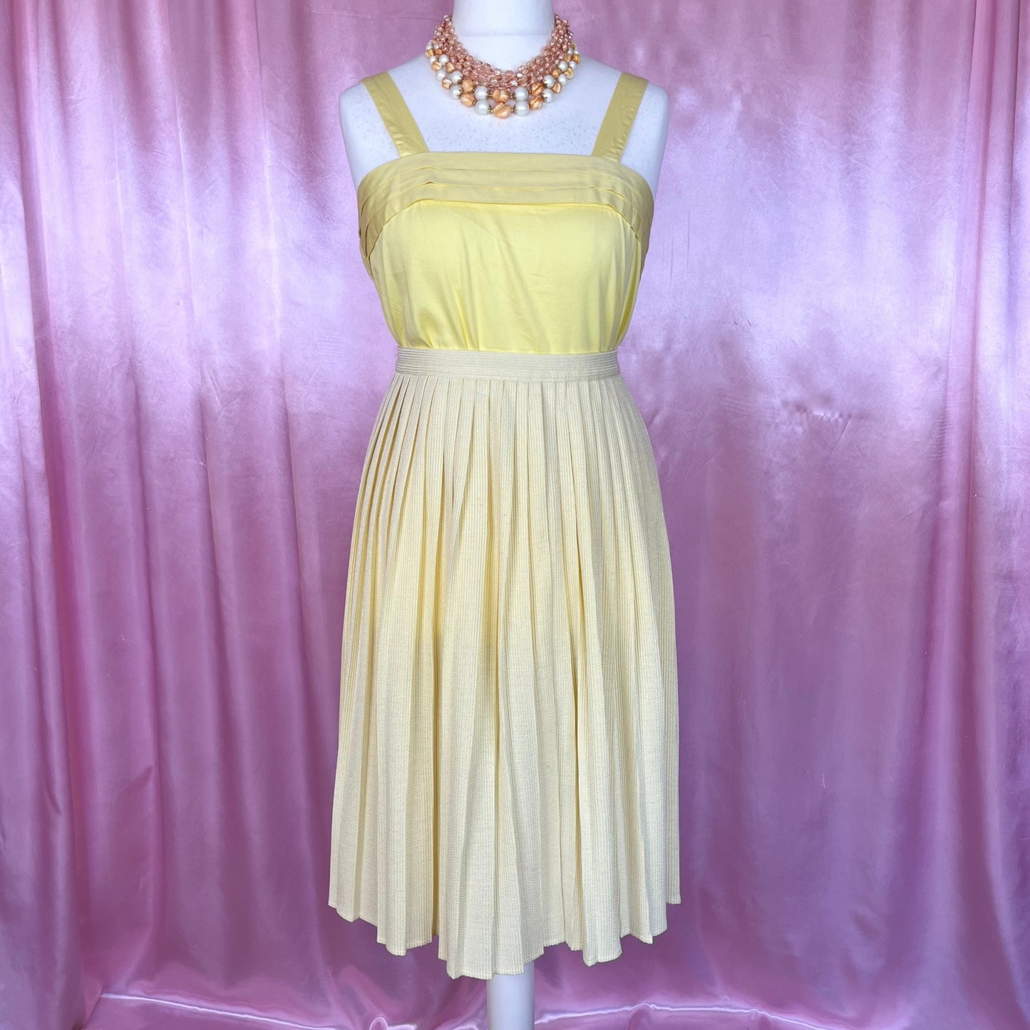 1980s pale yellow pleated skirt, Unbranded, size 14