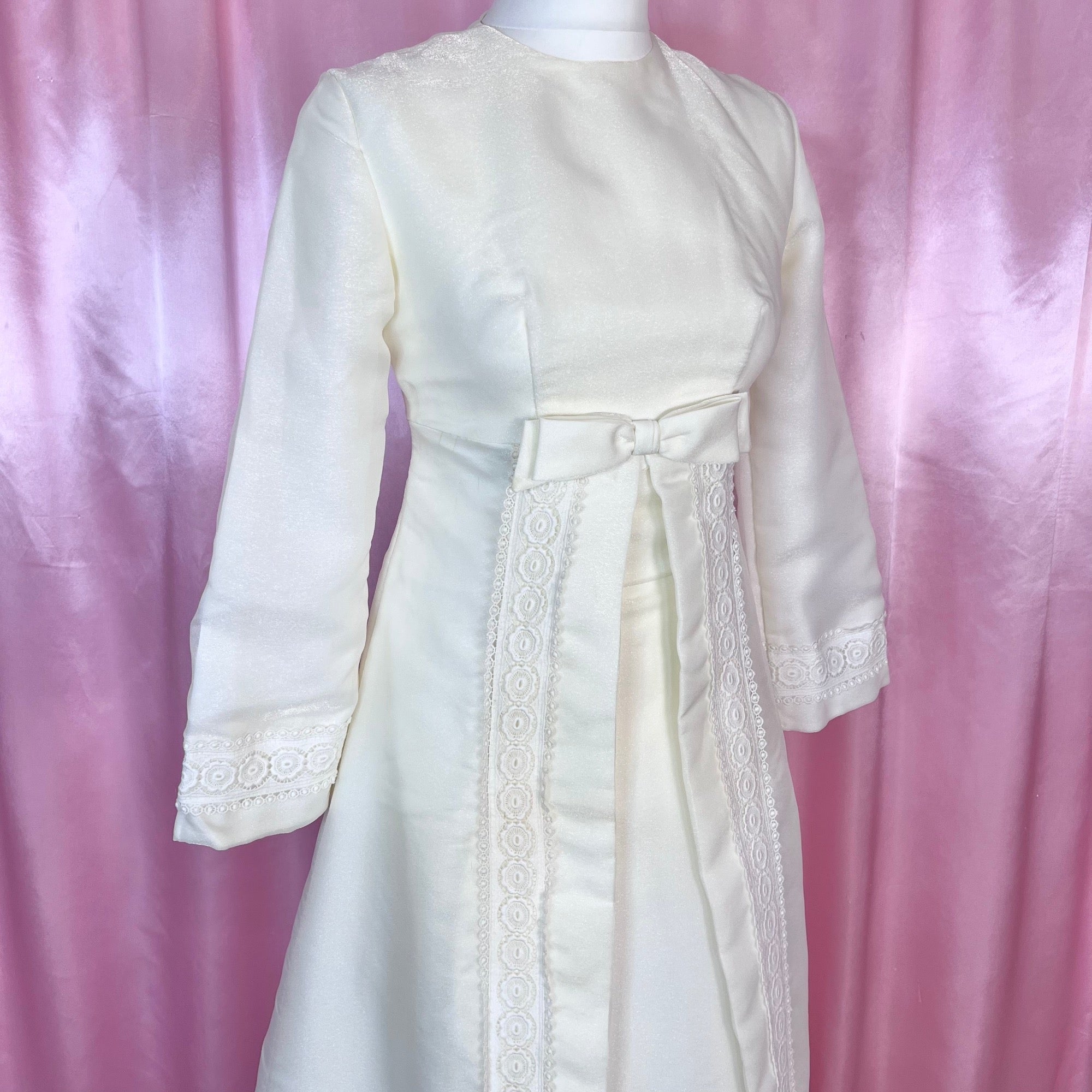 1960s Cream A-Line wedding dress, Unbranded, size 8