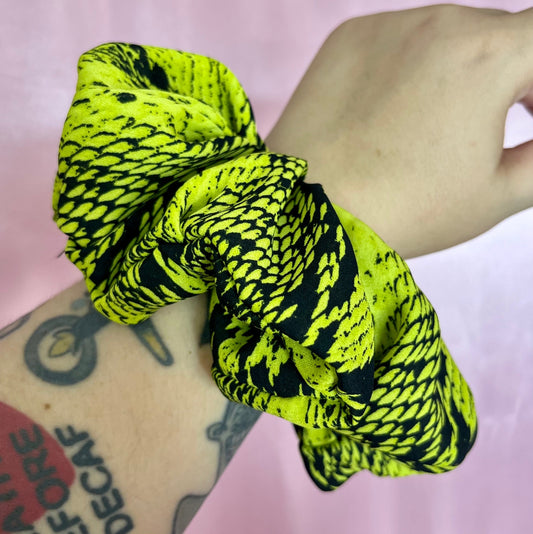Oversize reworked green snake print scrunchie